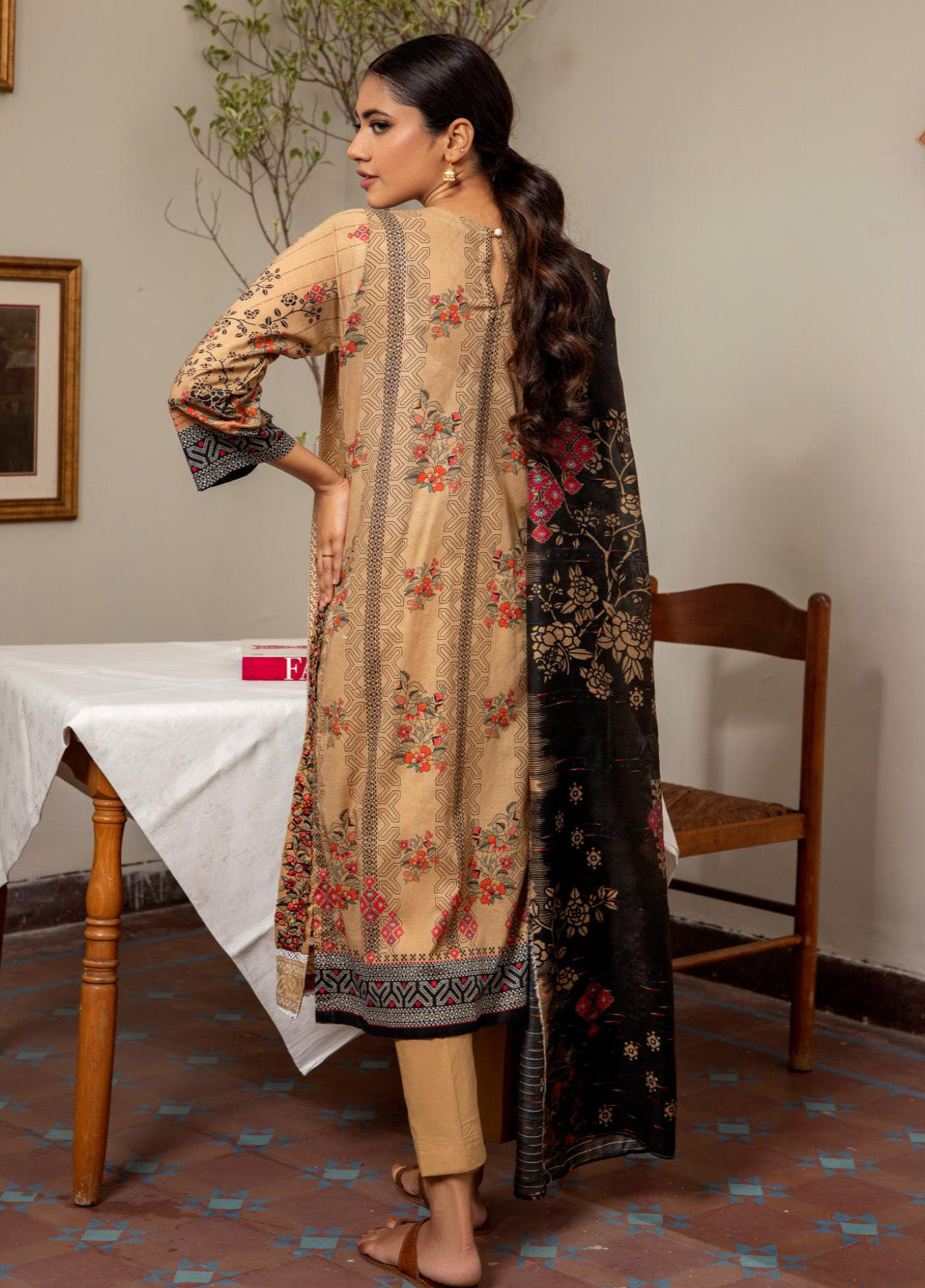 Sahl by Rashid Textile Luxury Embroidered Lawn 3 Piece Unstitched Suit RT24SL-7436 Sahl by Rashid Textile Luxury Embroidered Lawn 3 Piece Unstitched Suit RT24SL-7436