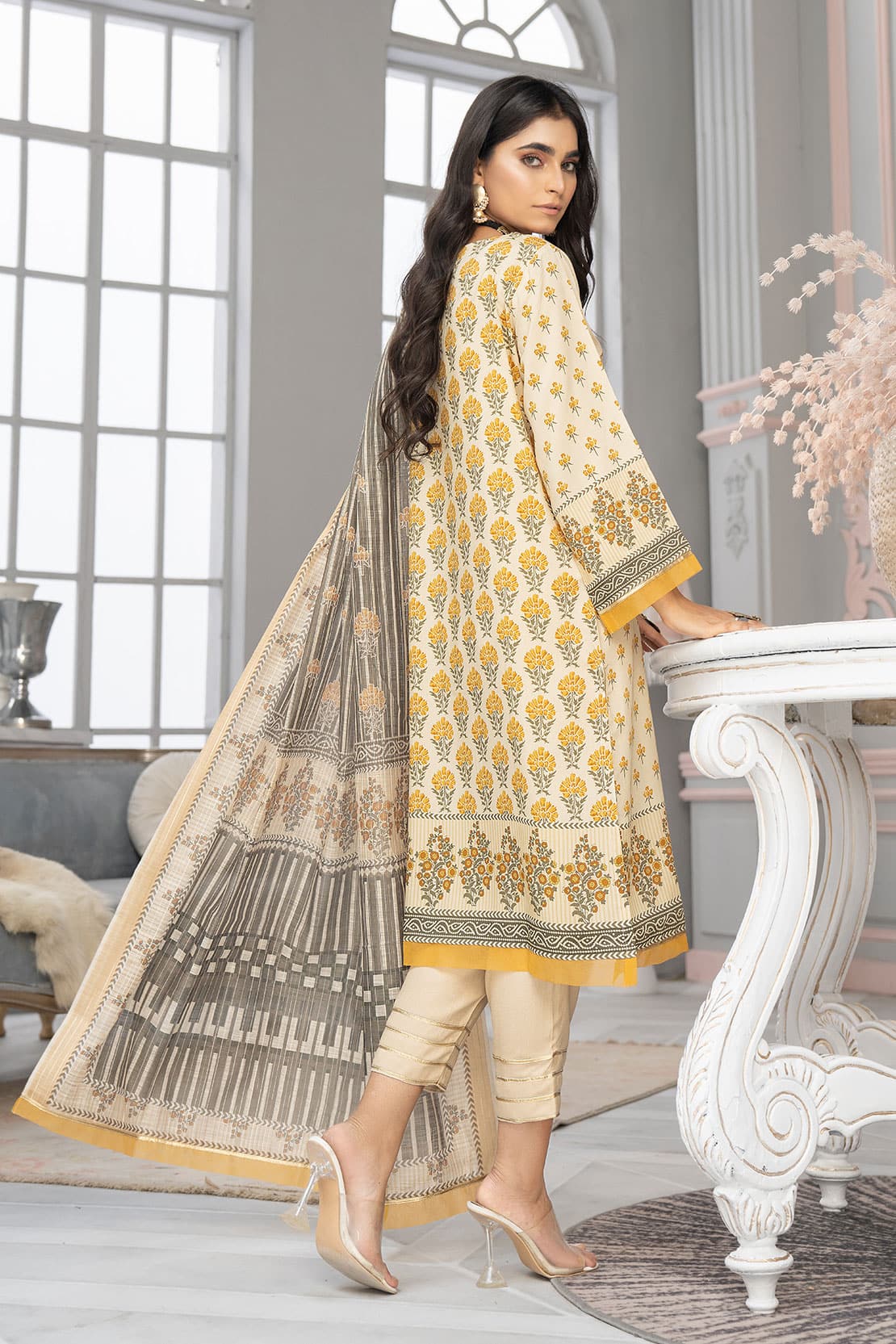 Rashid Unstitched 3 Piece D#6975 Rashid Unstitched 3 Piece D#6975