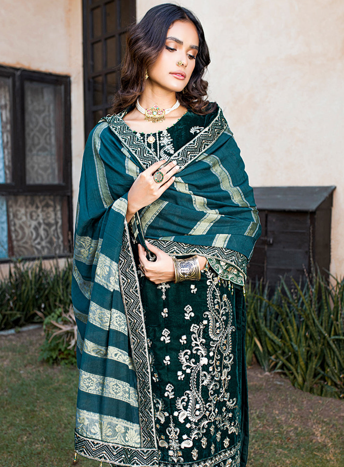 Schick Embroidered Velvet Unstitched 3 Piece Suit - 02 Schick Embroidered Velvet Unstitched 3 Piece Suit - 02