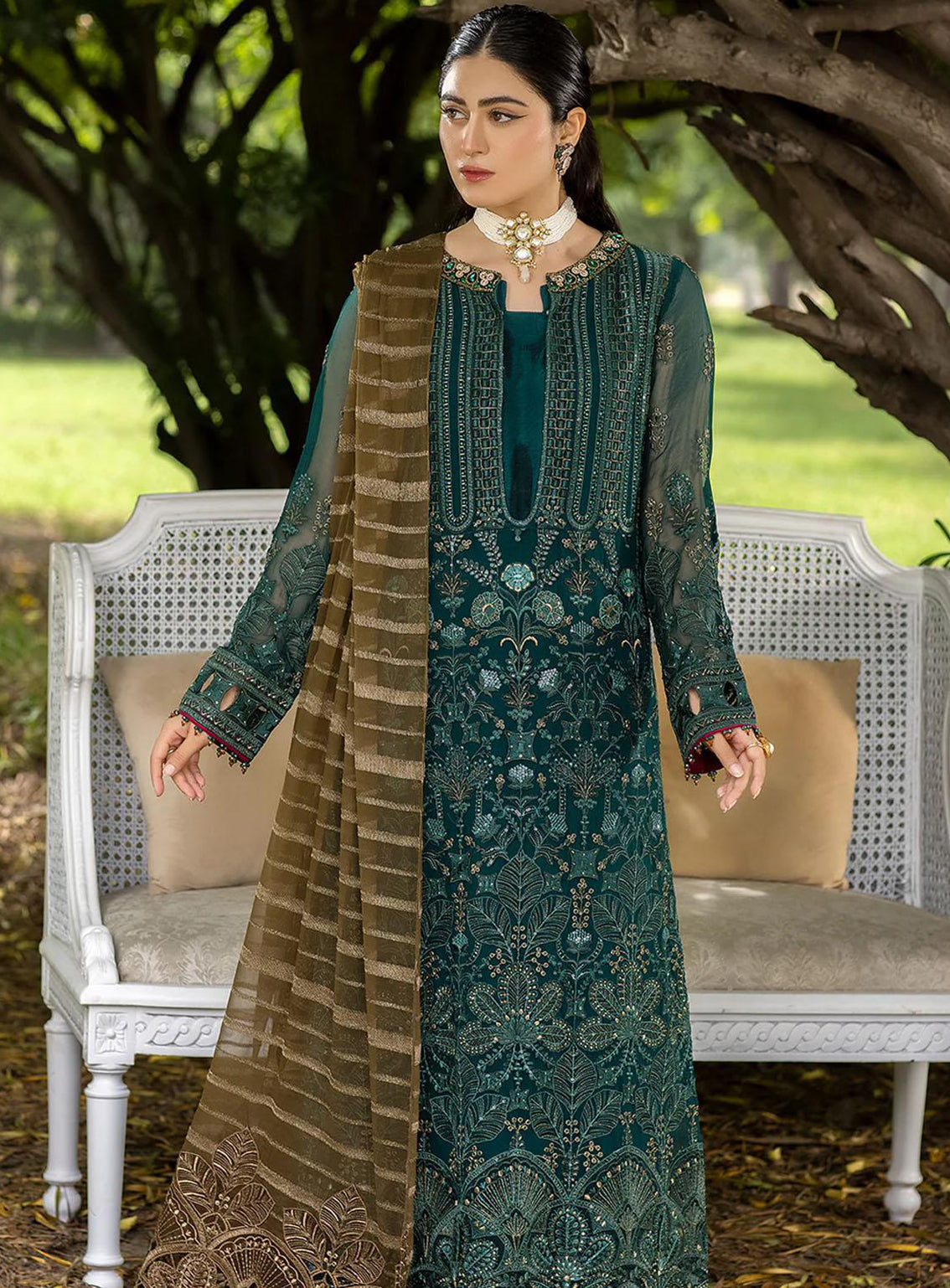 Shafaq By Flossie Embroidered Chiffon Unstitched 3 Piece Suit - 710 Fleur Shafaq By Flossie Embroidered Chiffon Unstitched 3 Piece Suit - 710 Fleur