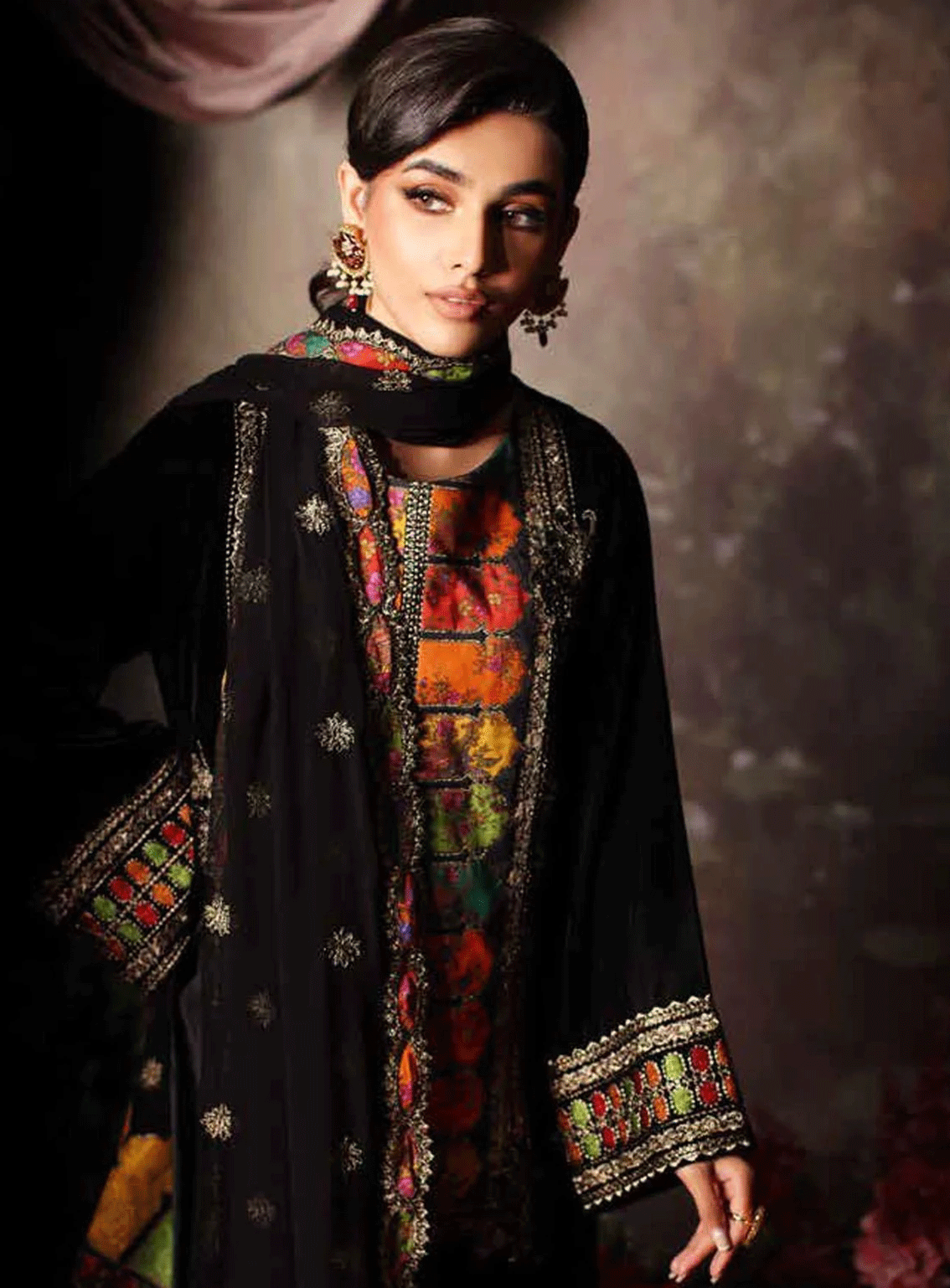 Signora By Charizma Embroidered Velvet Unstitched 3 Piece Suit - CH23SV CVT3-04 Signora By Charizma Embroidered Velvet Unstitched 3 Piece Suit - CH23SV CVT3-04