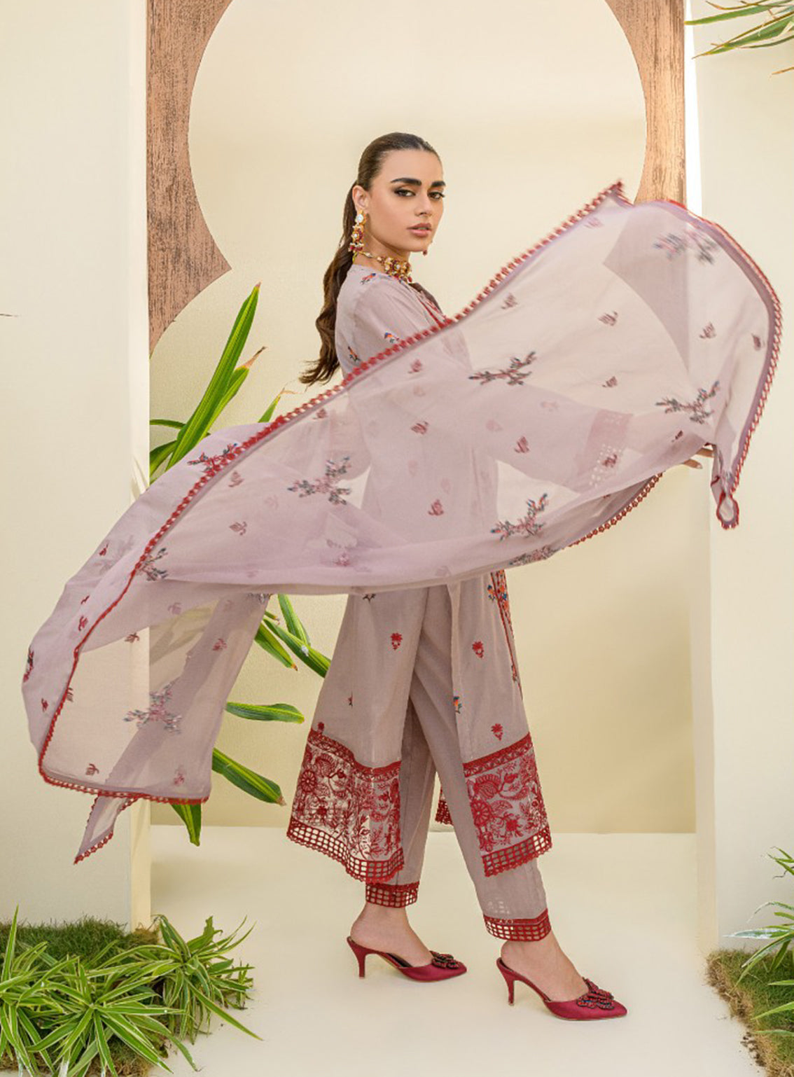 Souz-E-Ulfat By Addee Embroidered Lawn Stitched 3 Piece Suit - AD24SU SM-010 ZAAMIRAH Souz-E-Ulfat By Addee Embroidered Lawn Stitched 3 Piece Suit - AD24SU SM-010 ZAAMIRAH