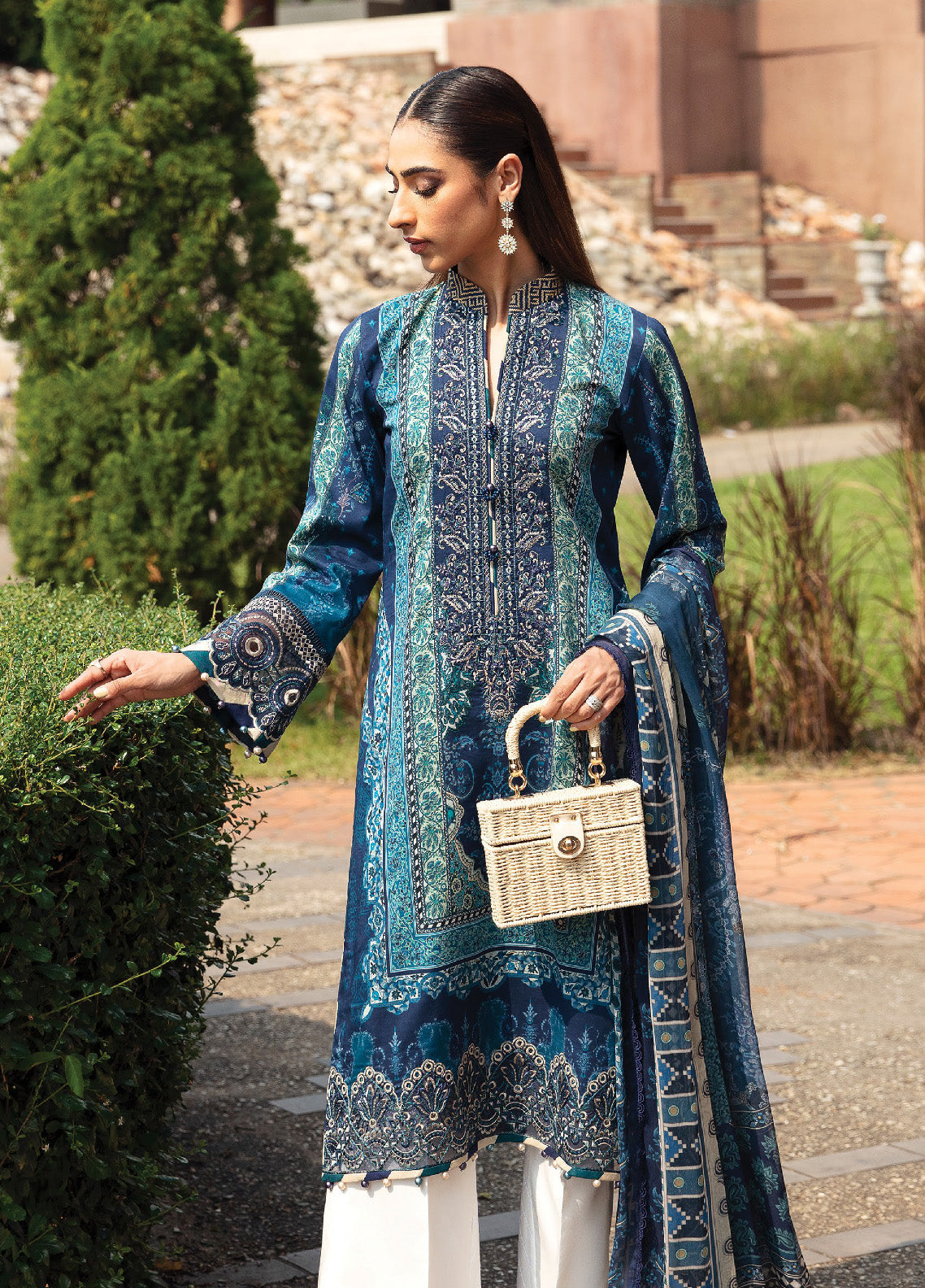 Springtime Ballet By Gulaal Embroidered Lawn Unstitched 3 Piece Suit - GL24L 08 AZUR Springtime Ballet By Gulaal Embroidered Lawn Unstitched 3 Piece Suit - GL24L 08 AZUR