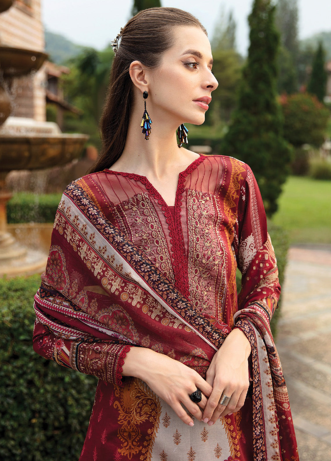 Springtime Ballet By Gulaal Embroidered Lawn Unstitched 3 Piece Suit - GL24L 09 AMARYLLIS Springtime Ballet By Gulaal Embroidered Lawn Unstitched 3 Piece Suit - GL24L 09 AMARYLLIS