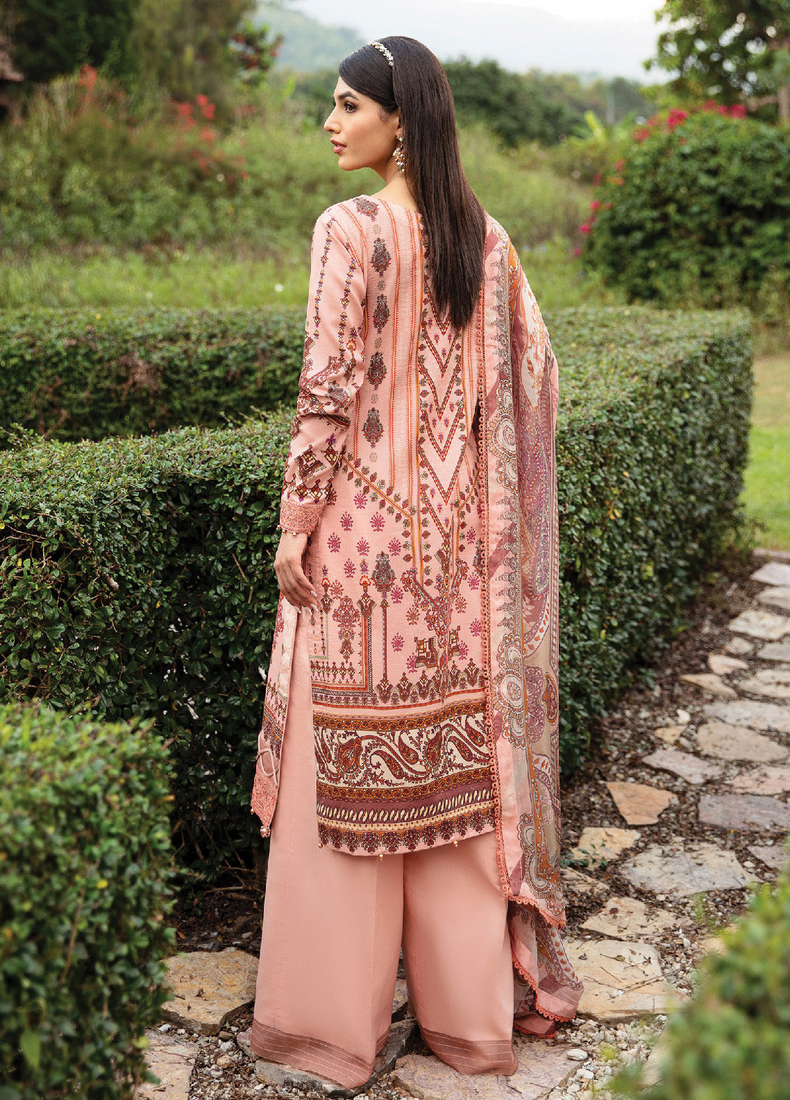 Springtime Ballet By Gulaal Embroidered Lawn Unstitched 3 Piece Suit - GL24L 12 HESTIA Springtime Ballet By Gulaal Embroidered Lawn Unstitched 3 Piece Suit - GL24L 12 HESTIA