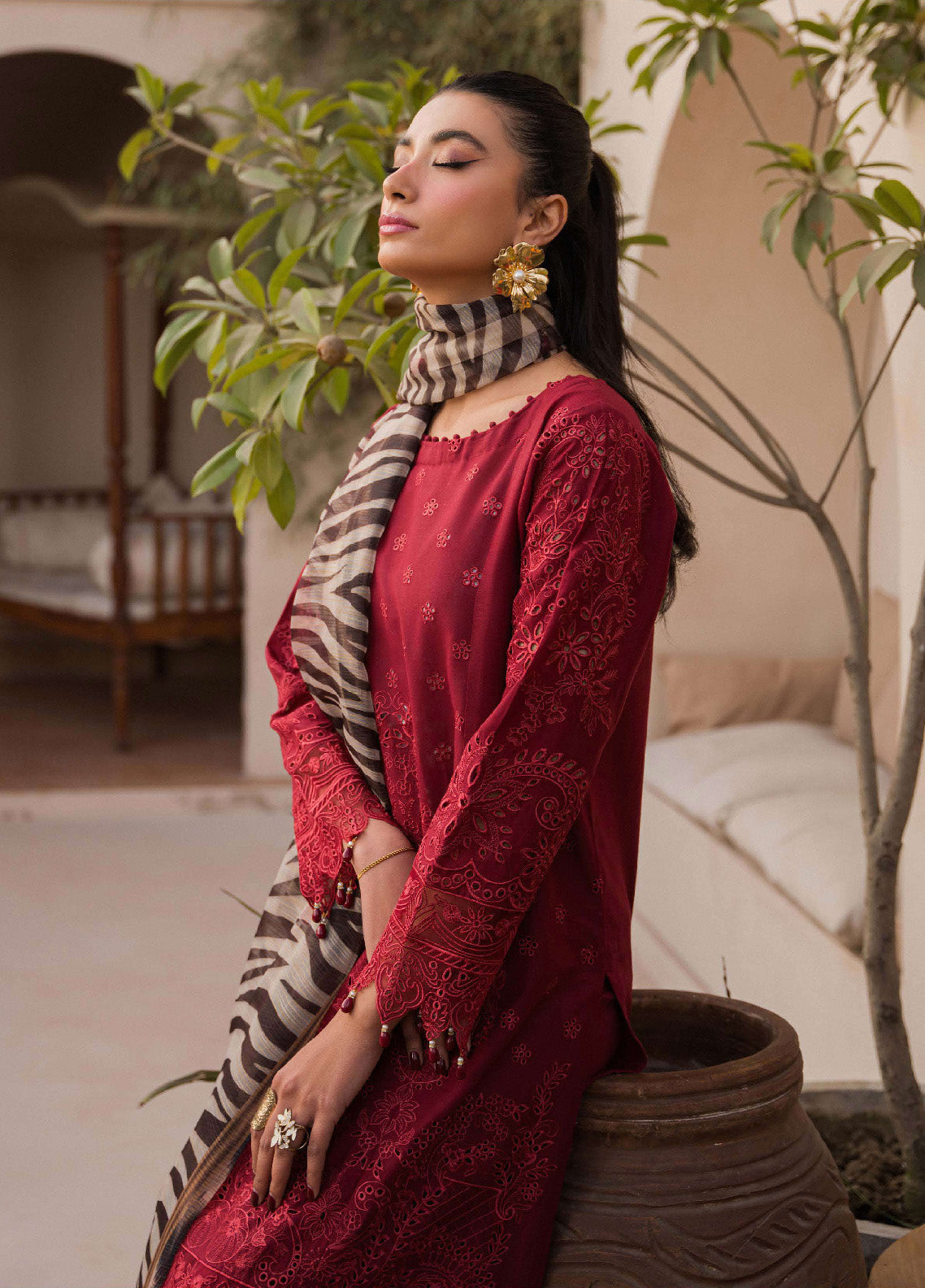 Symphony By Neeshay Embroidered Lawn Unstitched 3 Piece Suit - NE24SY CADENCE Symphony By Neeshay Embroidered Lawn Unstitched 3 Piece Suit - NE24SY CADENCE