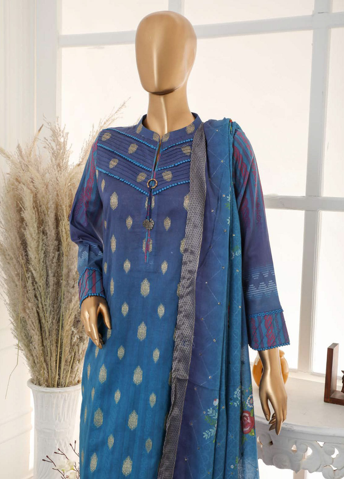 D#15980 HZ Diamond Nayab Emb Lawn Collection 123 D#15980 HZ Diamond Nayab Emb Lawn Collection 123