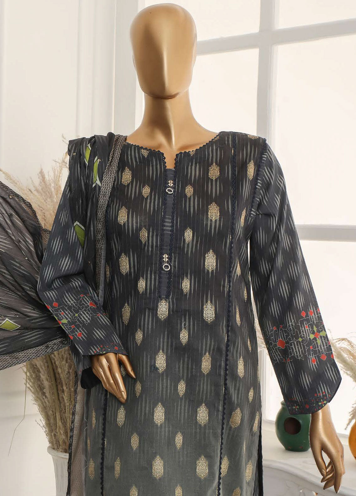 D#15981 HZ Diamond Nayab Emb Lawn Collection 123 D#15981 HZ Diamond Nayab Emb Lawn Collection 123