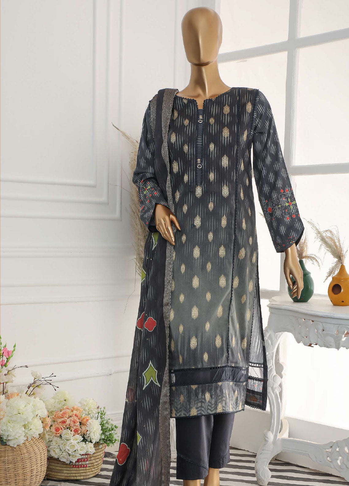 D#15981 HZ Diamond Nayab Emb Lawn Collection 123 D#15981 HZ Diamond Nayab Emb Lawn Collection 123