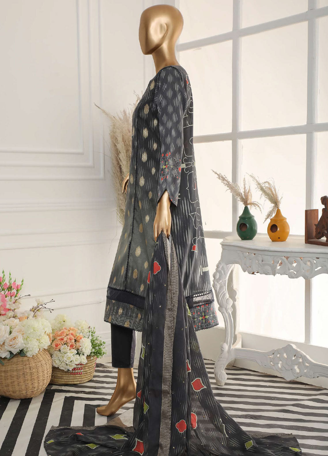 D#15981 HZ Diamond Nayab Emb Lawn Collection 123 D#15981 HZ Diamond Nayab Emb Lawn Collection 123