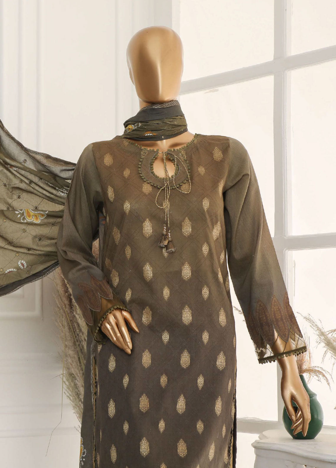 D#15986 HZ Diamond Nayab Emb Lawn Collection 123 D#15986 HZ Diamond Nayab Emb Lawn Collection 123