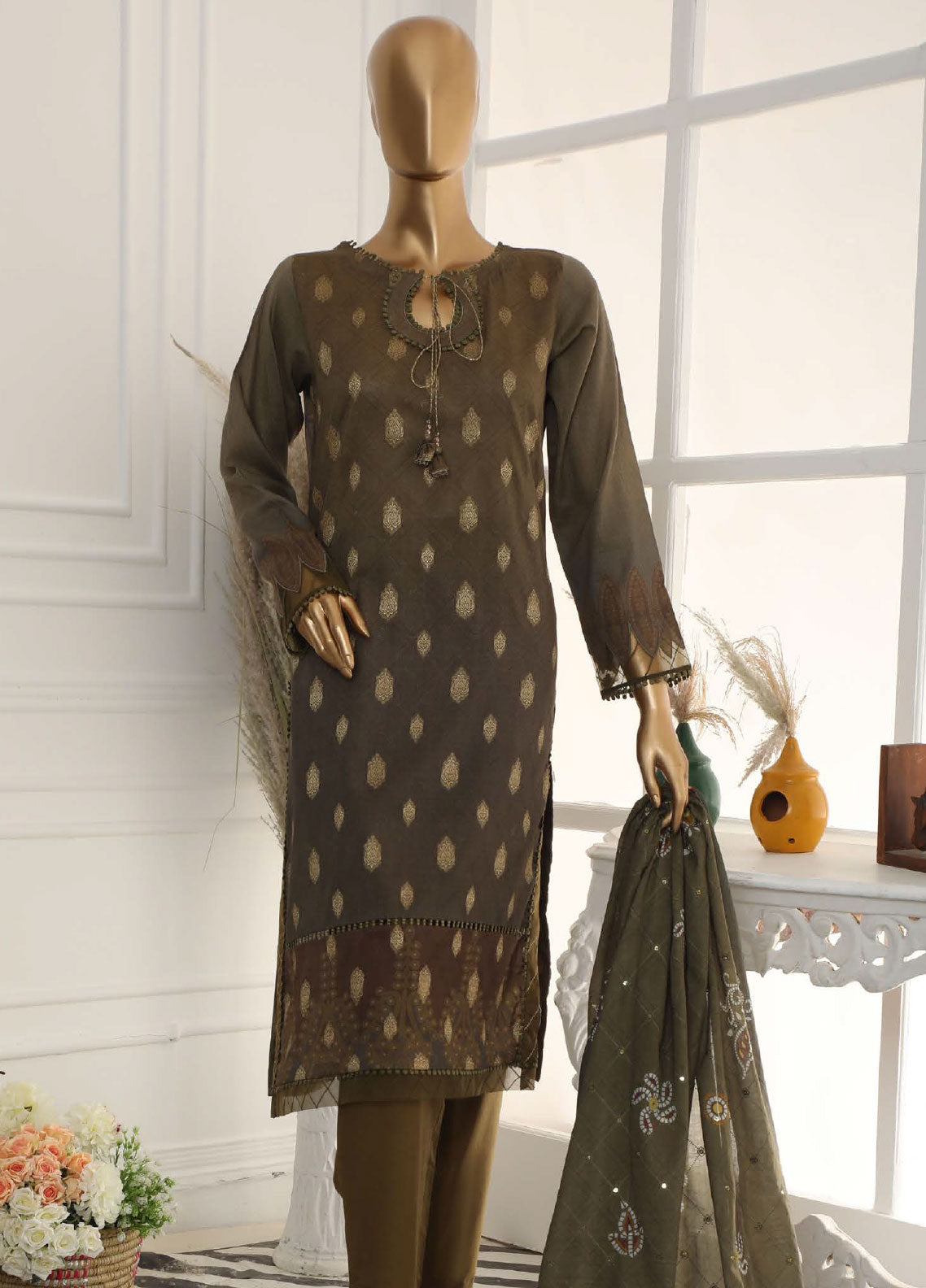 D#15986 HZ Diamond Nayab Emb Lawn Collection 123 D#15986 HZ Diamond Nayab Emb Lawn Collection 123