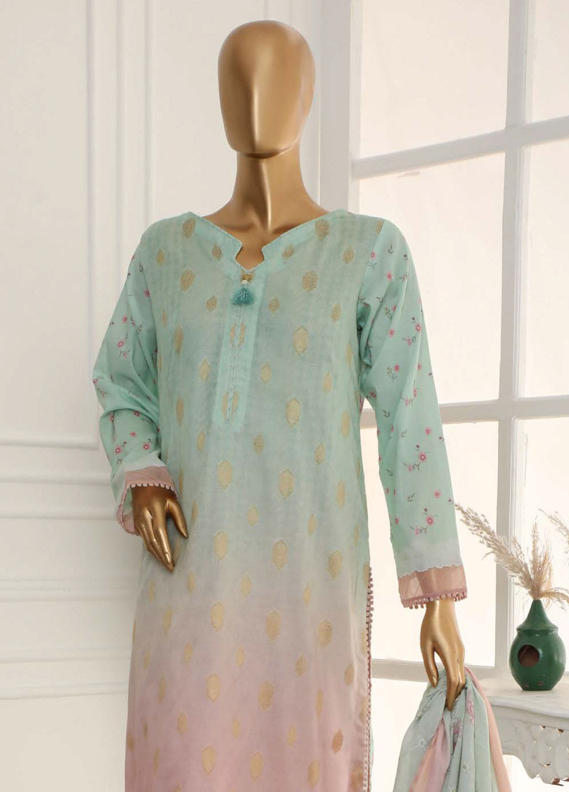 D#15988 HZ Diamond Nayab Emb Lawn Collection 123 D#15988 HZ Diamond Nayab Emb Lawn Collection 123