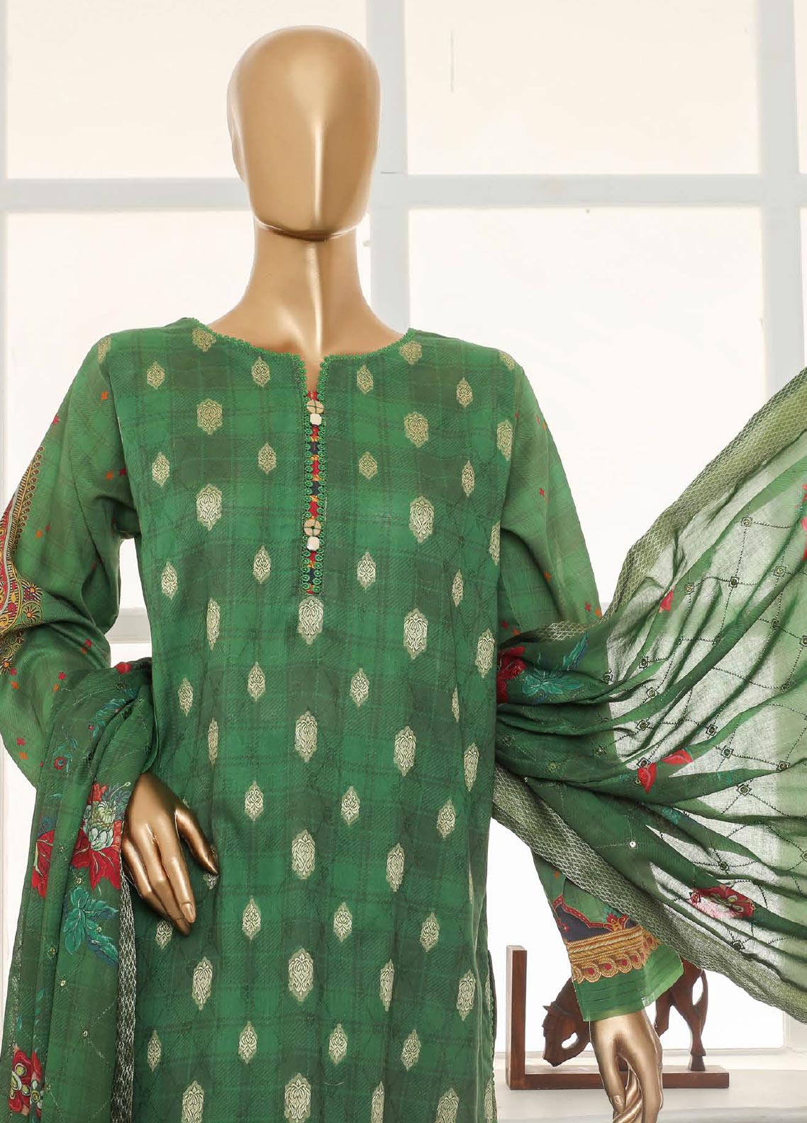 D#15989 HZ Diamond Nayab Emb Lawn Collection 123 D#15989 HZ Diamond Nayab Emb Lawn Collection 123