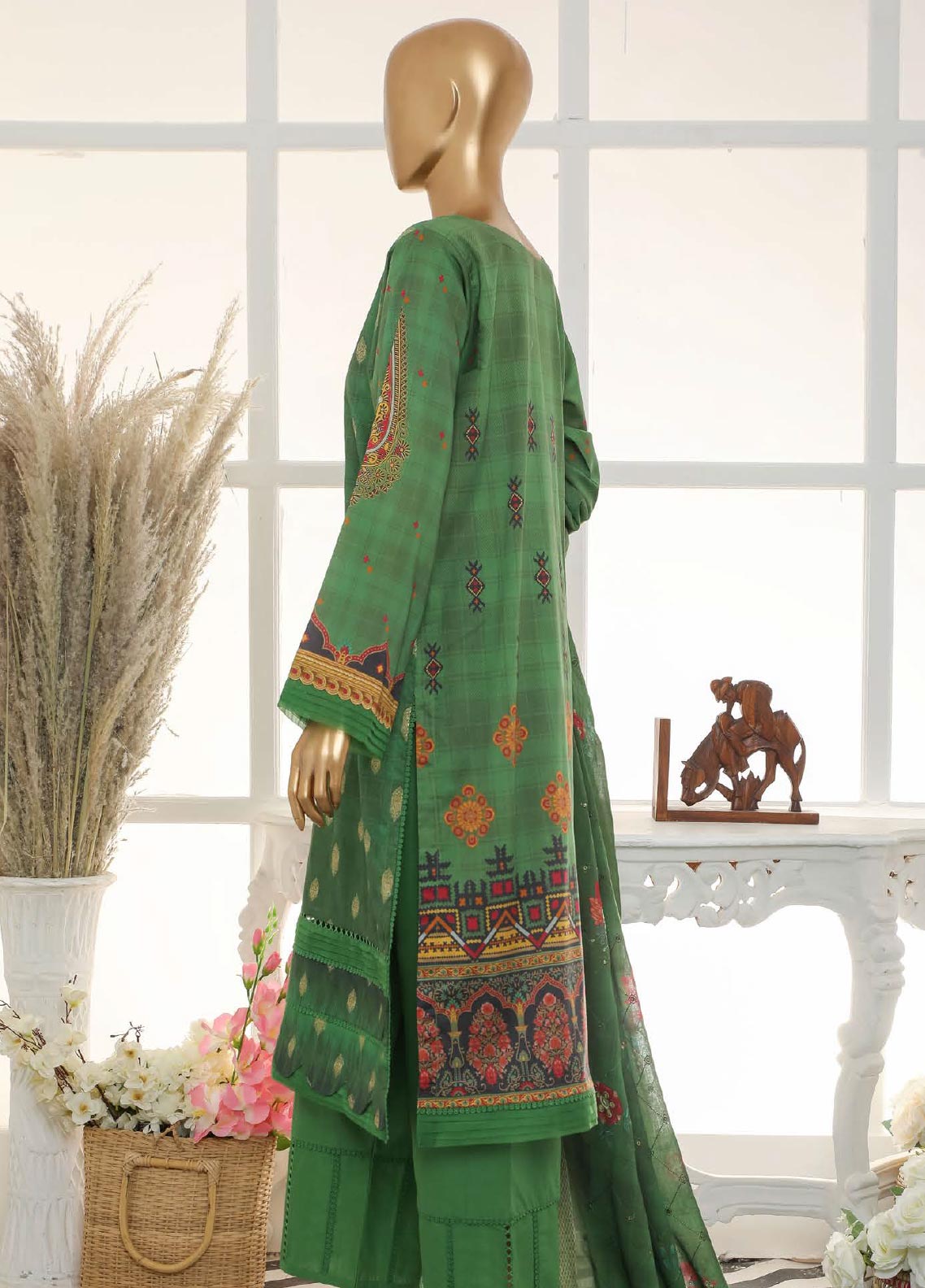 D#15989 HZ Diamond Nayab Emb Lawn Collection 123 D#15989 HZ Diamond Nayab Emb Lawn Collection 123