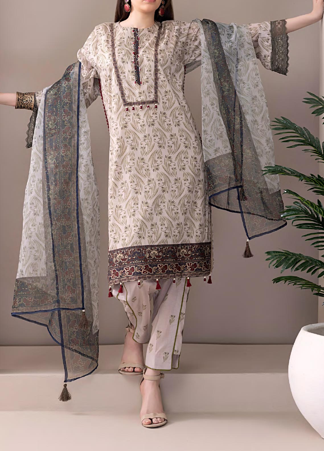 D#07 Salitex Riwayat Digital Printed Lawn Collection 223 D#07 Salitex Riwayat Digital Printed Lawn Collection 223