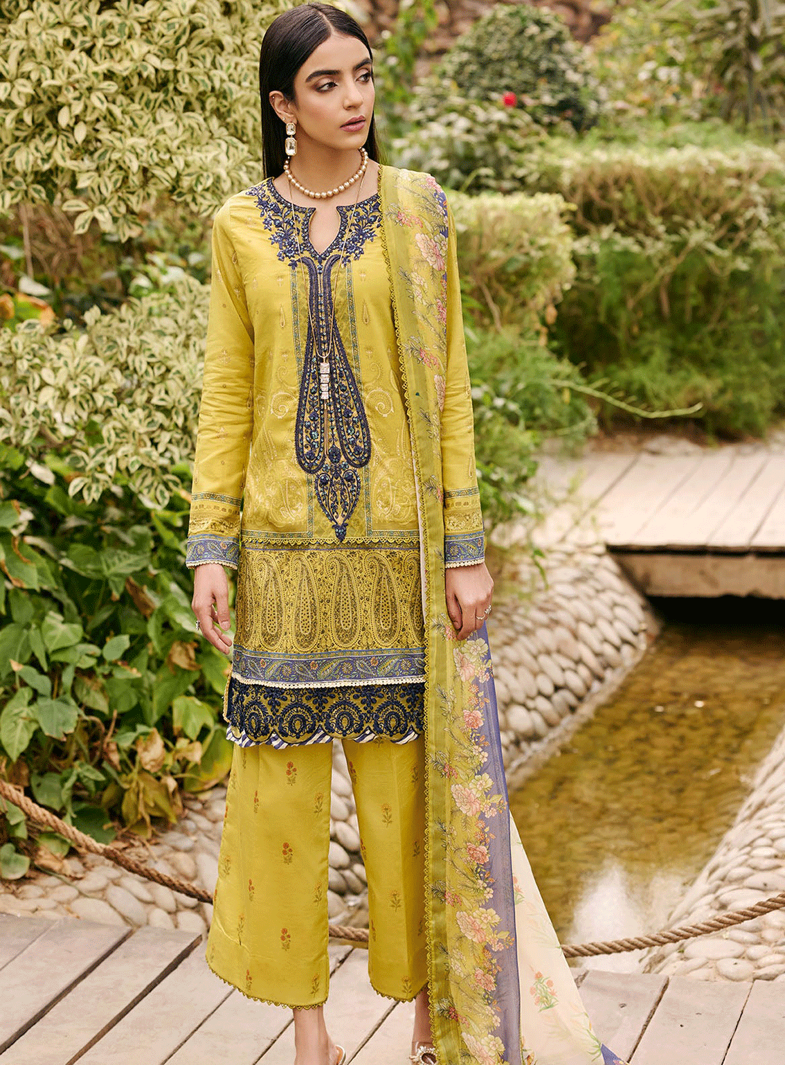 Umang By Motifz Embroidered Lawn Unstitched 3 Piece Suit - MTF23UL 3532 CERULEAN Umang By Motifz Embroidered Lawn Unstitched 3 Piece Suit - MTF23UL 3532 CERULEAN