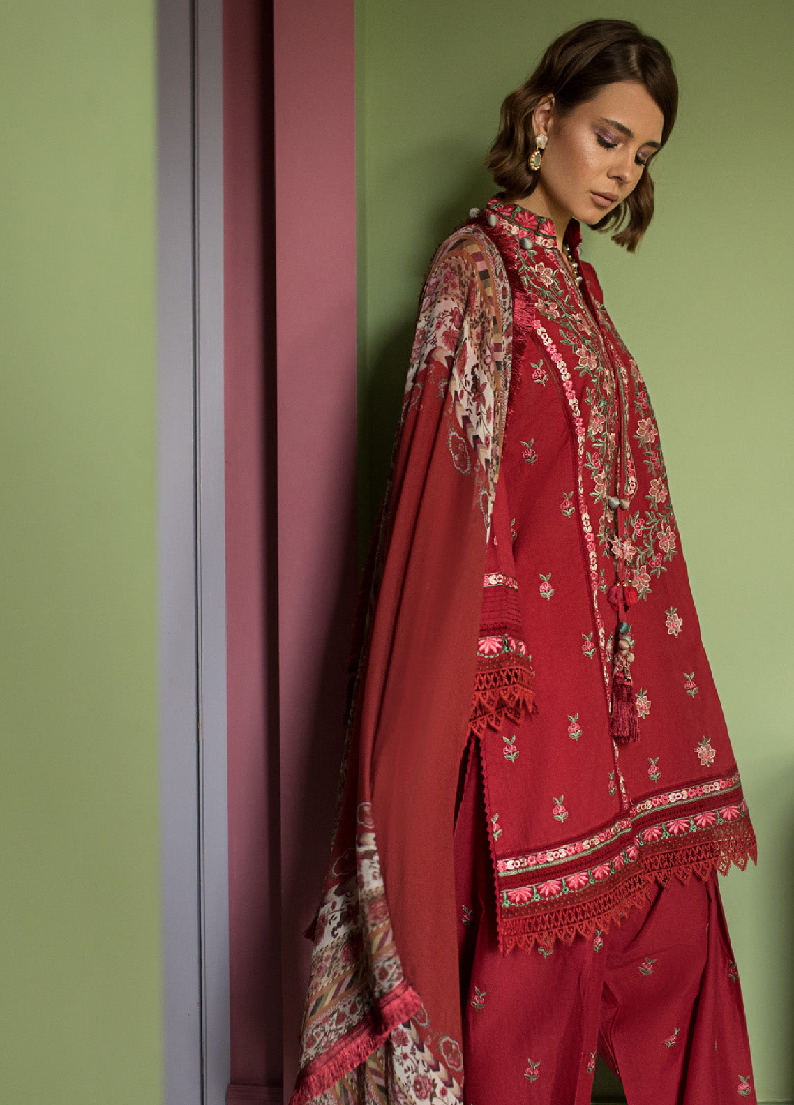 Vital Spring by Sobia Nazir Embroidered Lawn 3 Piece Unstitched Suit SN24VS SVS24-10B Vital Spring by Sobia Nazir Embroidered Lawn 3 Piece Unstitched Suit SN24VS SVS24-10B