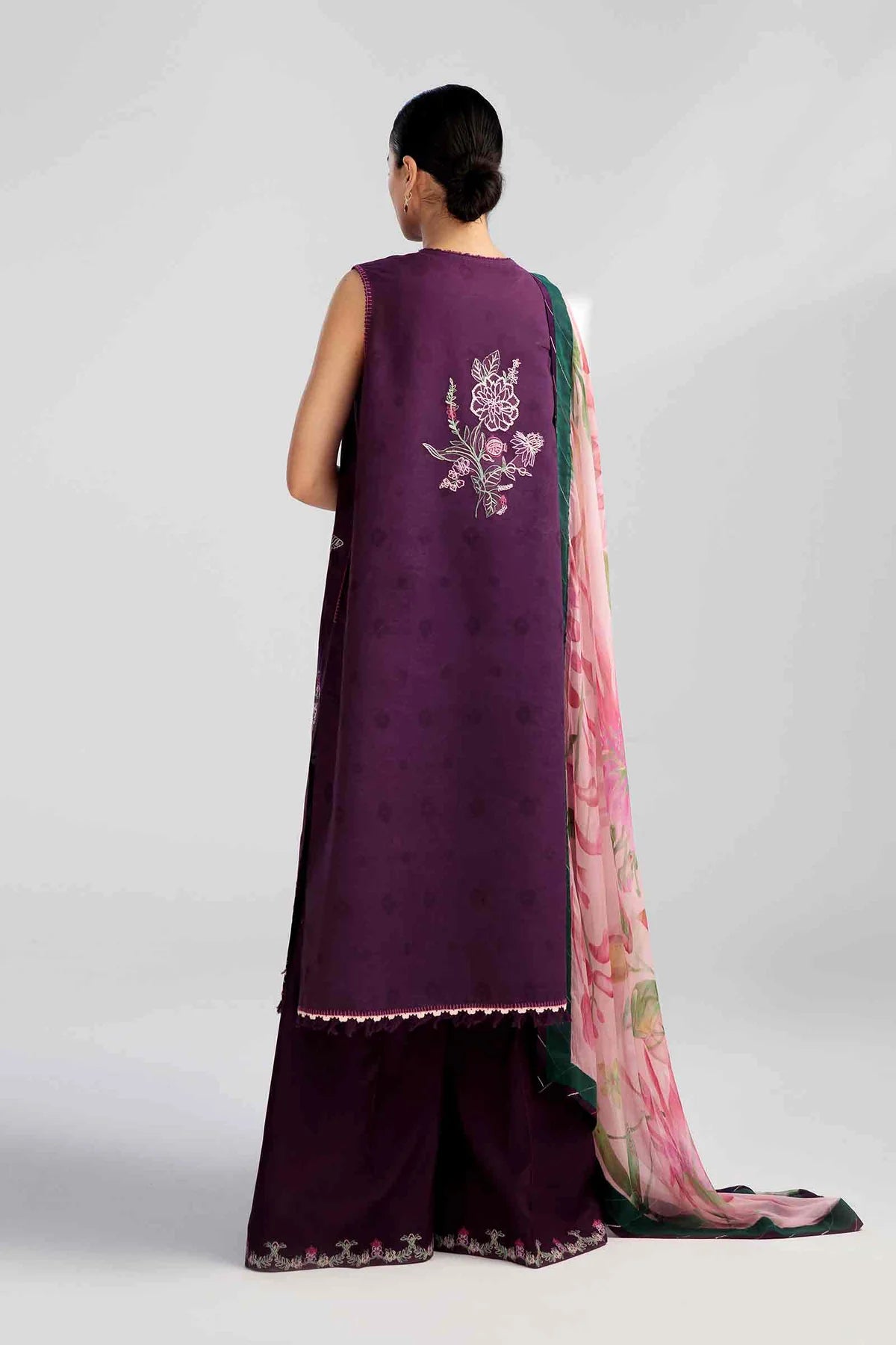 D#8B Zara Shahjahan Coco Emb Lawn Collection 223 D#8B Zara Shahjahan Coco Emb Lawn Collection 223