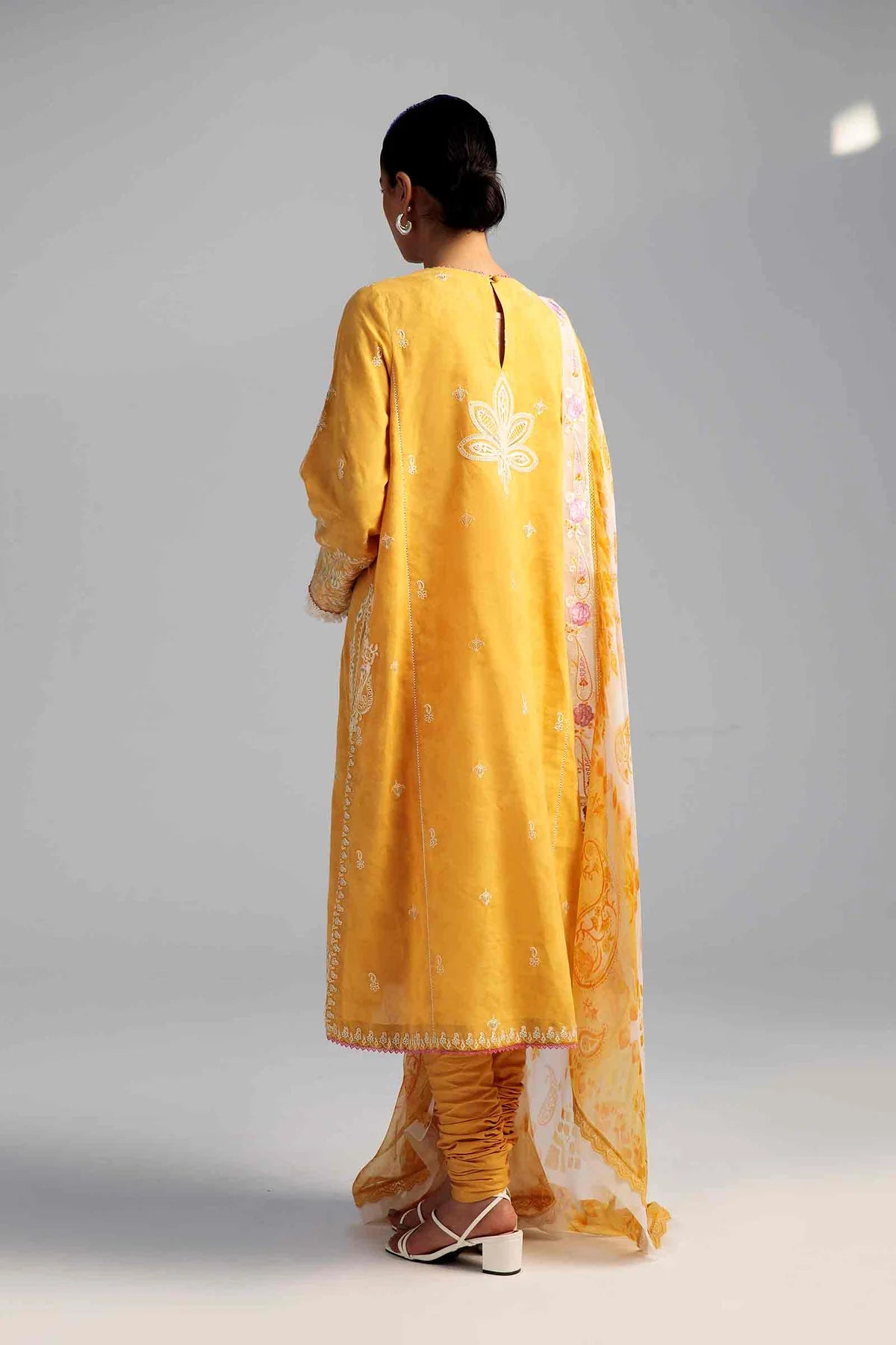 D#9A Zara Shahjahan Coco Emb Lawn Collection 223 D#9A Zara Shahjahan Coco Emb Lawn Collection 223