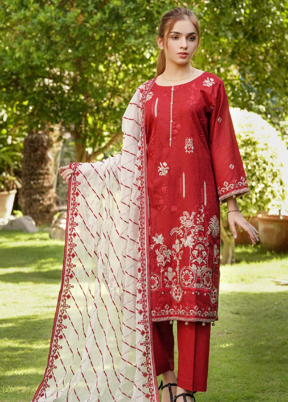 D#06 Fine Tex Zenia Emb Collection 1122 Red D#06 Fine Tex Zenia Emb Collection 1122 Red
