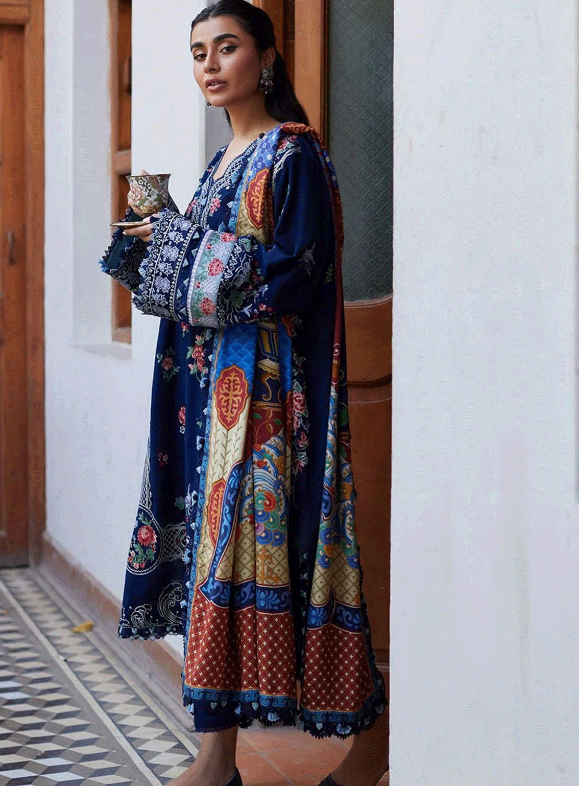 Zaha By Khadijah Shah Embroidered Slub Khaddar Unstitched 3 Piece Suit - ZH23W 01 LINA Zaha By Khadijah Shah Embroidered Slub Khaddar Unstitched 3 Piece Suit - ZH23W 01 LINA