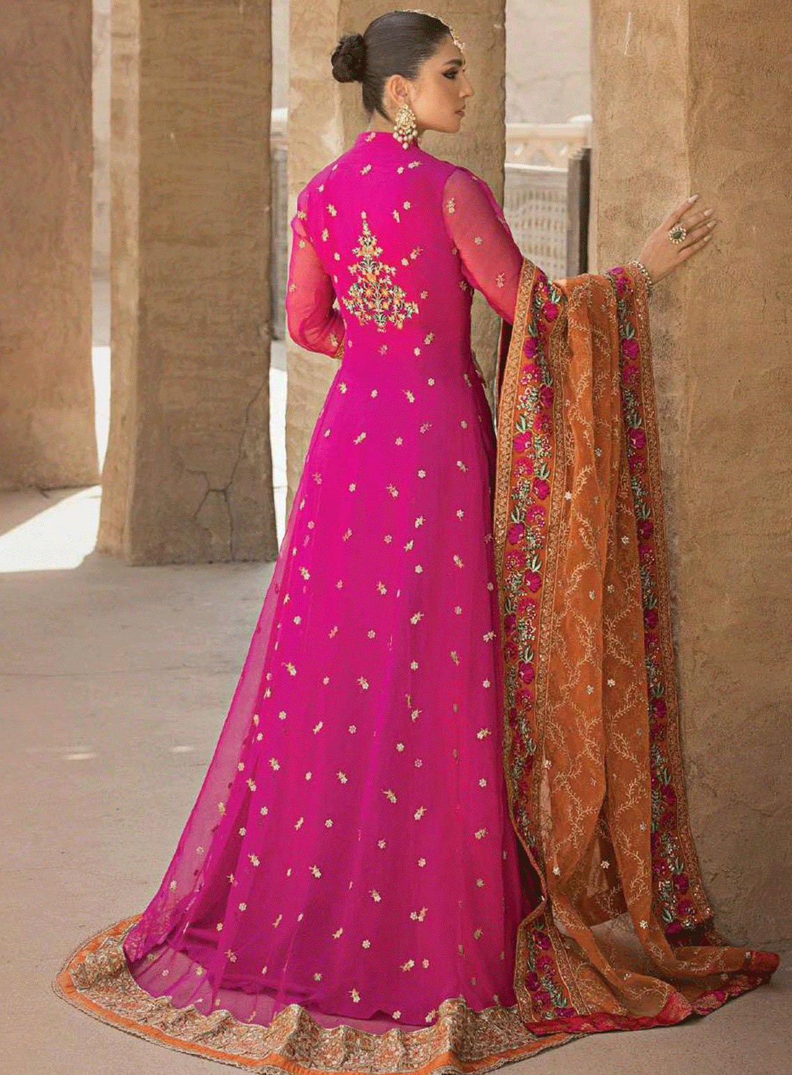 Zainab Chottani Embroidered Organza Unstitched 3 Piece Suit - 09 HUSN-E-ARA Zainab Chottani Embroidered Organza Unstitched 3 Piece Suit - 09 HUSN-E-ARA