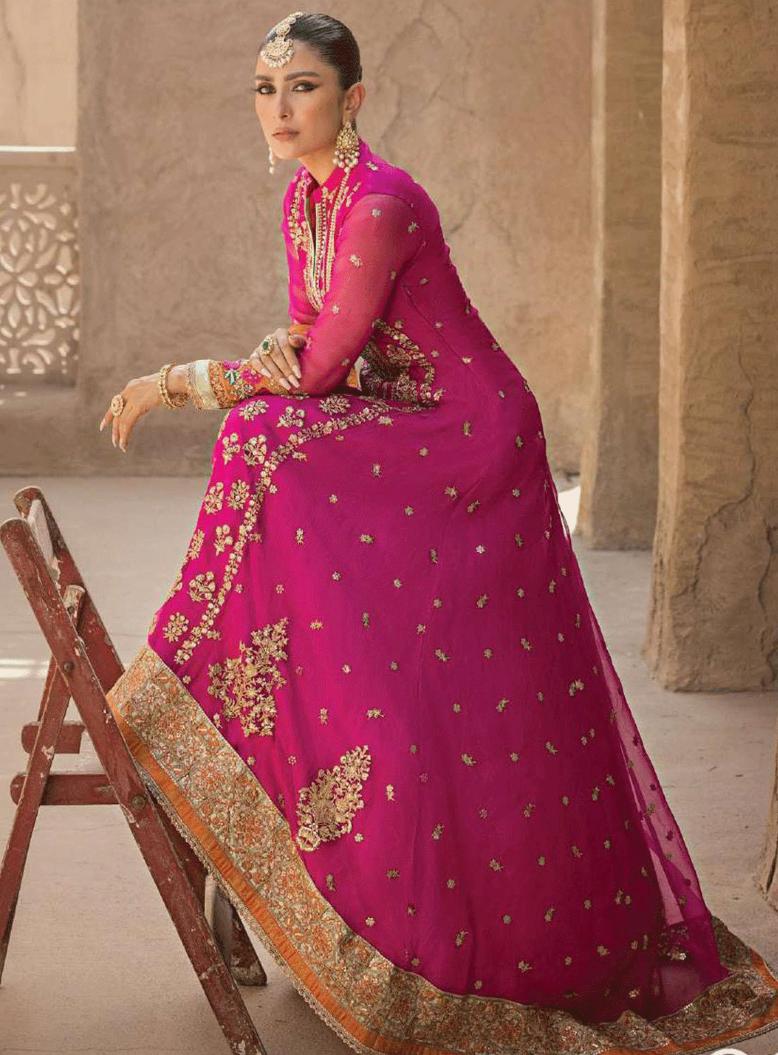 Zainab Chottani Embroidered Organza Unstitched 3 Piece Suit - 09 HUSN-E-ARA Zainab Chottani Embroidered Organza Unstitched 3 Piece Suit - 09 HUSN-E-ARA