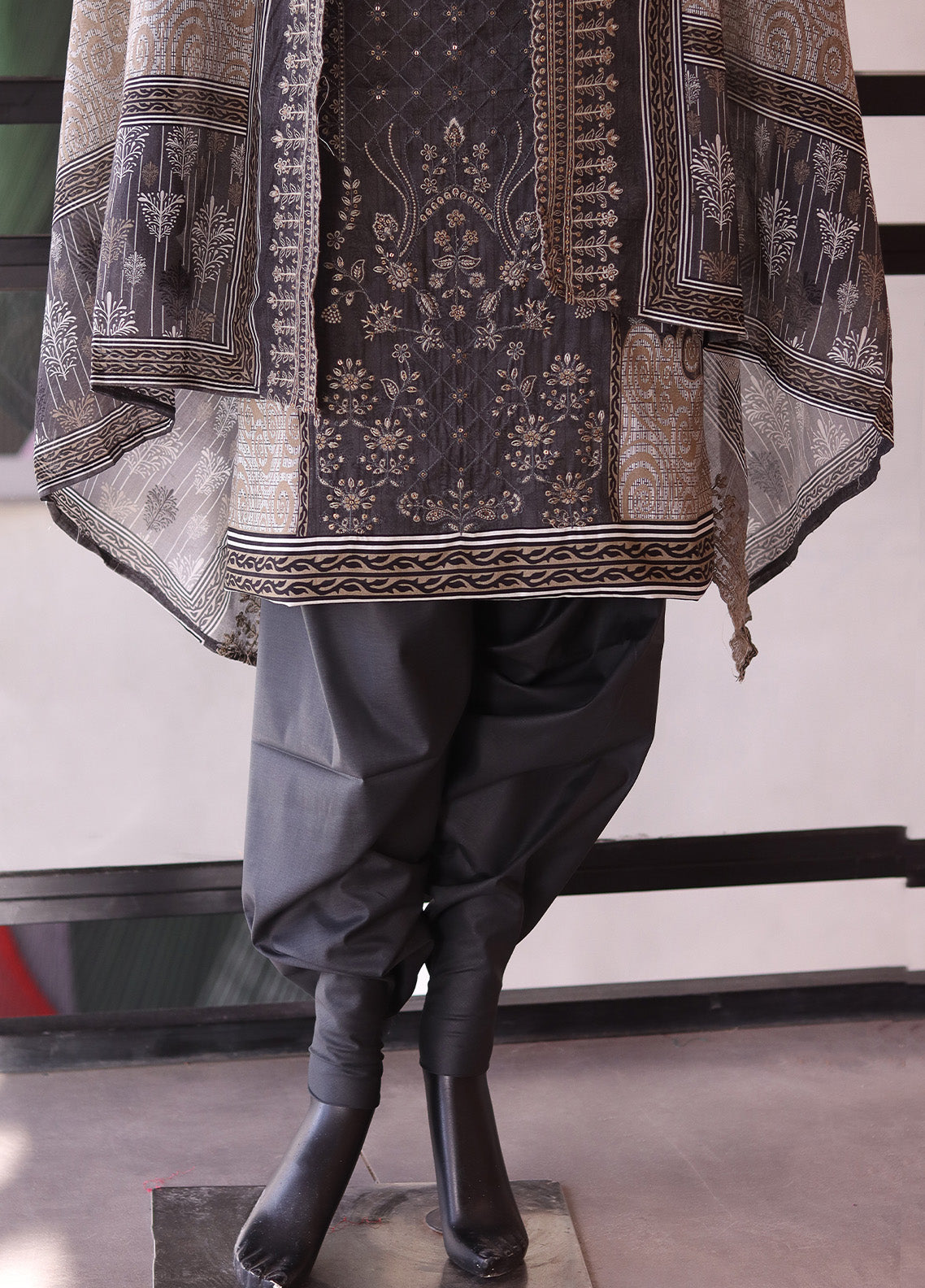 Bin Saeed Embroidered Digital Lawn 3 Piece Unstitched Suit BS24EDL-114 Bin Saeed Embroidered Digital Lawn 3 Piece Unstitched Suit BS24EDL-114