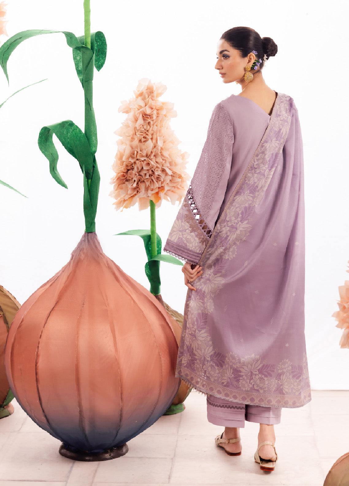 Dahlia By Iznik Embroidered Luxury Lawn 3 Piece Unstitched Suit IZ24DLL 04 SERENE Dahlia By Iznik Embroidered Luxury Lawn 3 Piece Unstitched Suit IZ24DLL 04 SERENE