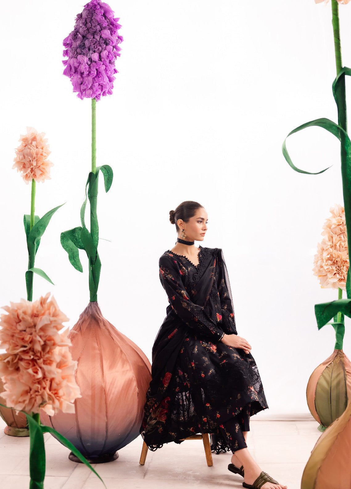 Dahlia By Iznik Embroidered Luxury Lawn 3 Piece Unstitched Suit IZ24DLL 08 ENCHANT Dahlia By Iznik Embroidered Luxury Lawn 3 Piece Unstitched Suit IZ24DLL 08 ENCHANT