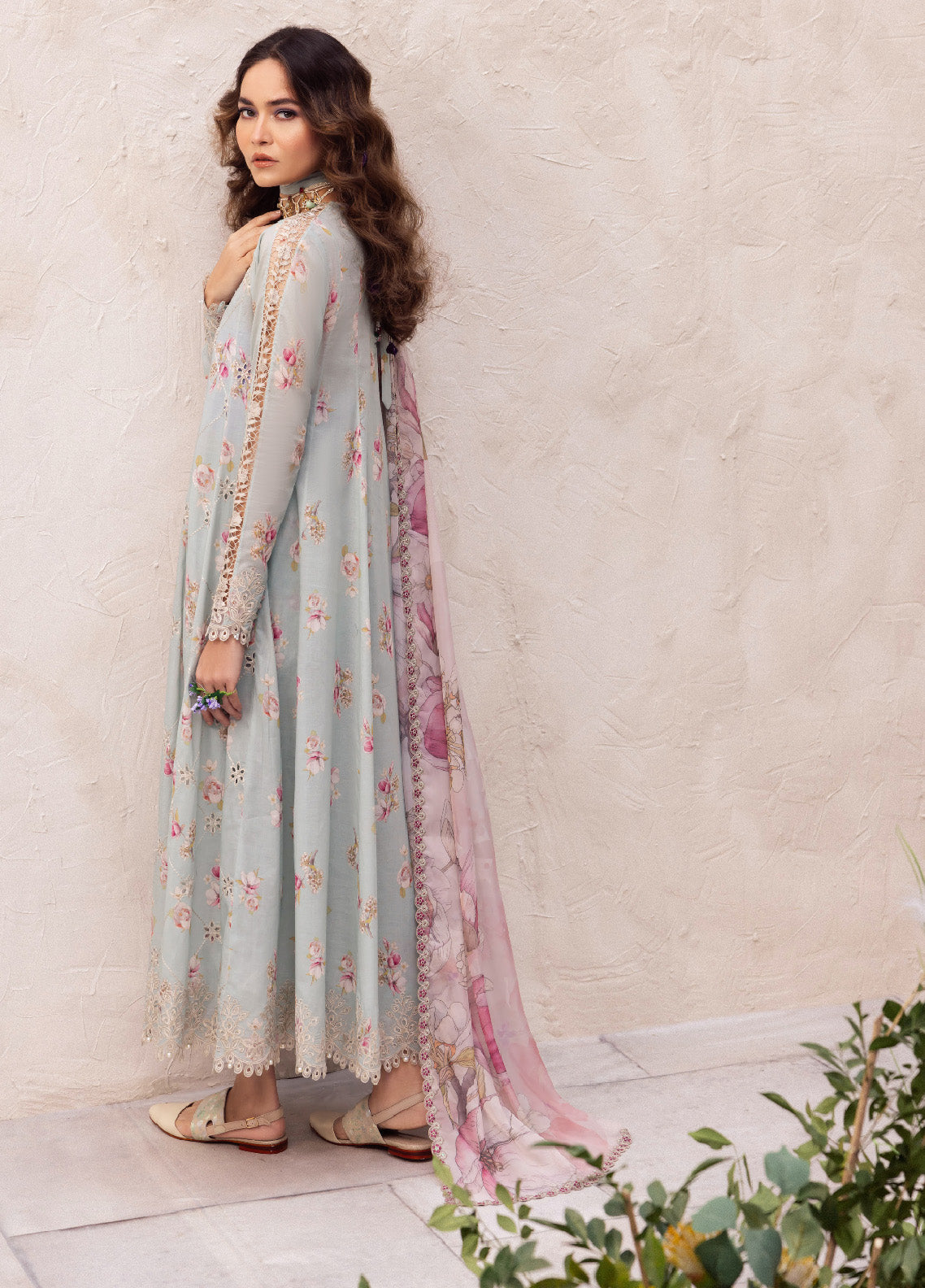 Dahlia By Iznik Embroidered Luxury Lawn 3 Piece Unstitched Suit IZ24DLL 10 MIRAGE Dahlia By Iznik Embroidered Luxury Lawn 3 Piece Unstitched Suit IZ24DLL 10 MIRAGE