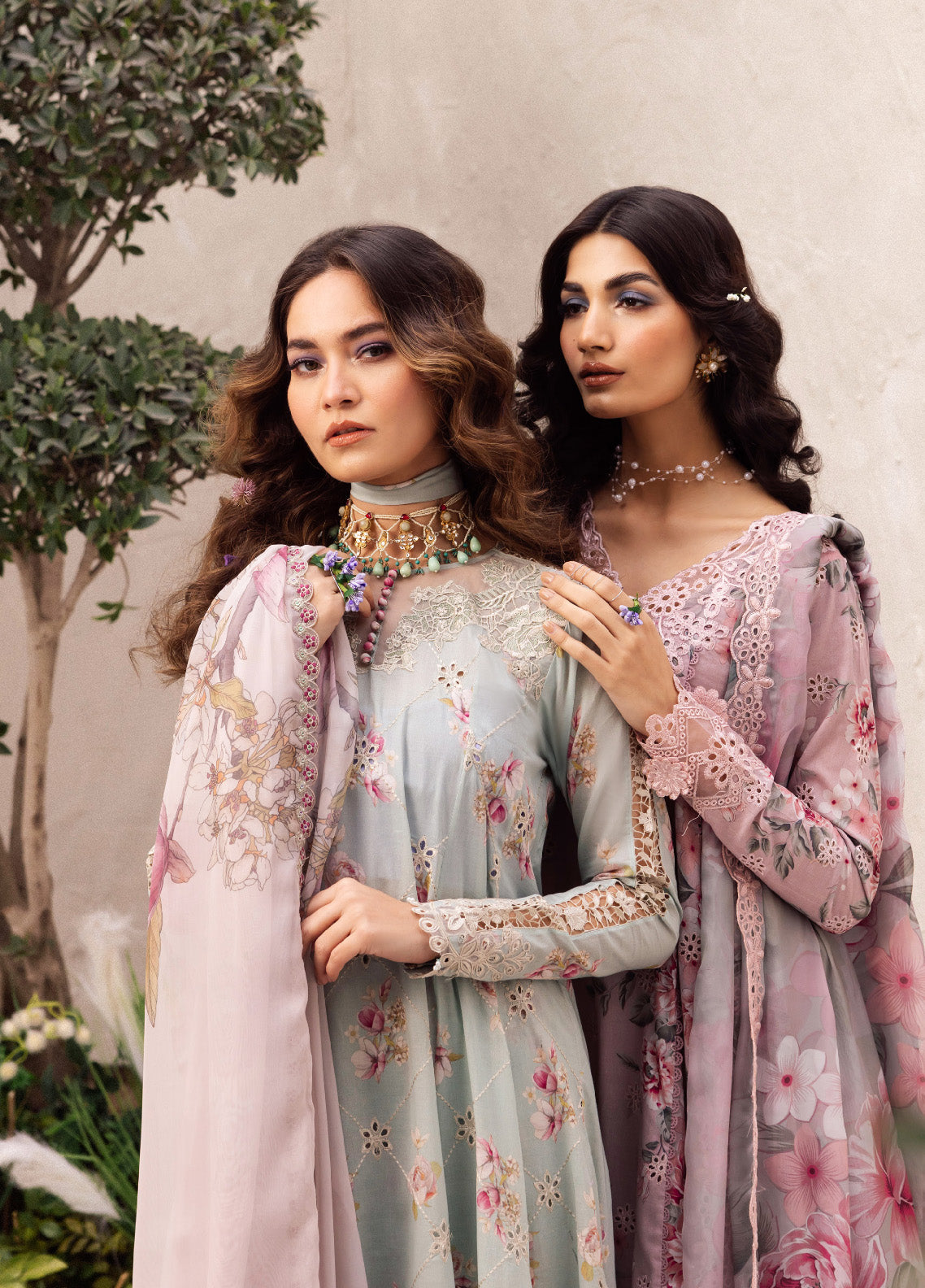 Dahlia By Iznik Embroidered Luxury Lawn 3 Piece Unstitched Suit IZ24DLL 10 MIRAGE Dahlia By Iznik Embroidered Luxury Lawn 3 Piece Unstitched Suit IZ24DLL 10 MIRAGE