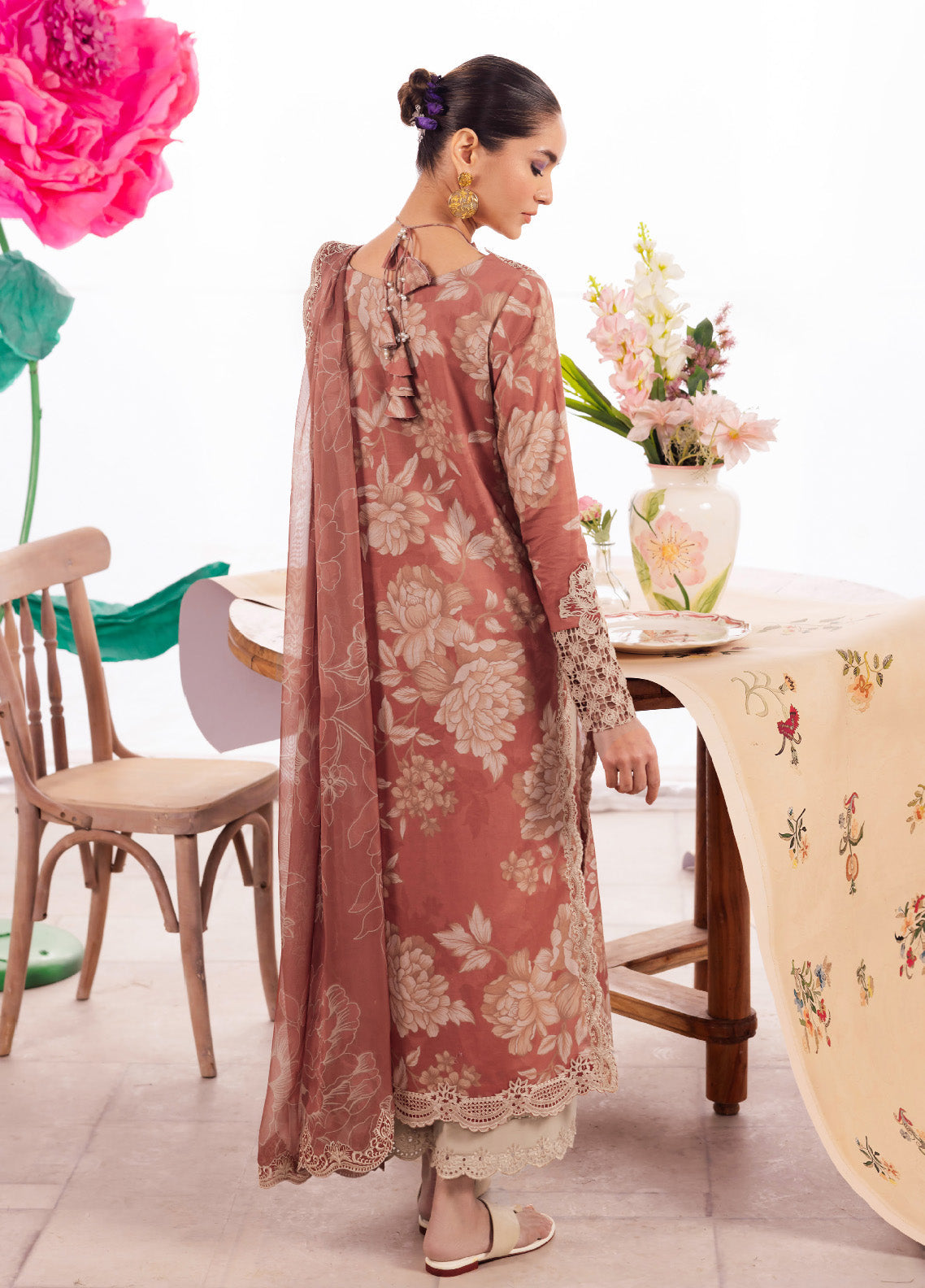 Dahlia By Iznik Embroidered Luxury Lawn 3 Piece Unstitched Suit IZ24DLL 12 SAFFRON Dahlia By Iznik Embroidered Luxury Lawn 3 Piece Unstitched Suit IZ24DLL 12 SAFFRON