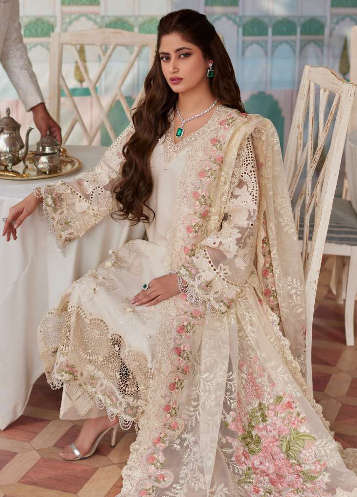 Elaf Premium Eid Edit Embroidered Lawn 3 Piece Unstitched Suit EF24PEE D-01A MOTIA Elaf Premium Eid Edit Embroidered Lawn 3 Piece Unstitched Suit EF24PEE D-01A MOTIA