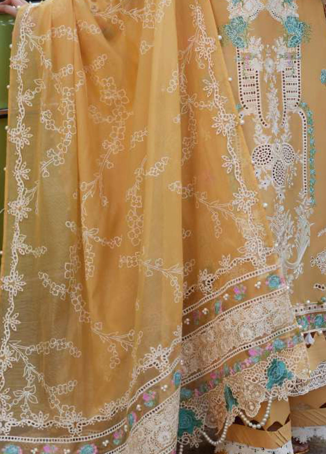 Elaf Premium Eid Edit Embroidered Lawn 3 Piece Unstitched Suit EF24PEE D-02B DANIA Elaf Premium Eid Edit Embroidered Lawn 3 Piece Unstitched Suit EF24PEE D-02B DANIA