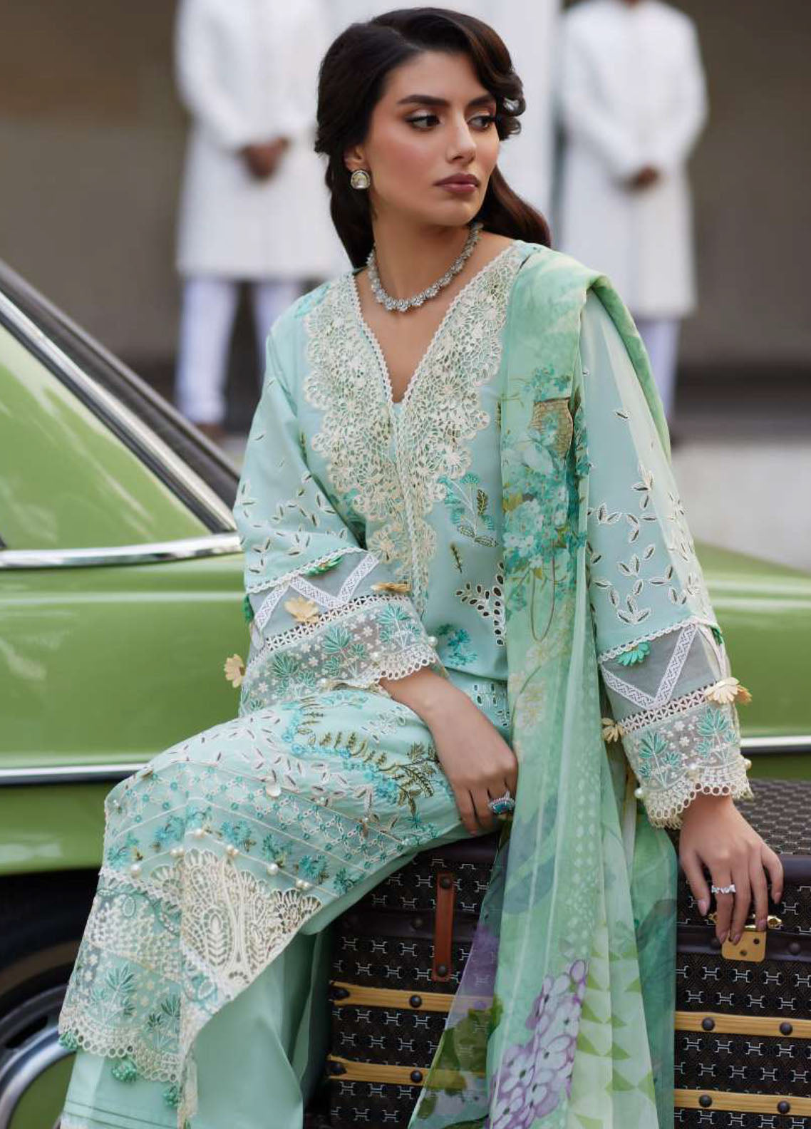 Elaf Premium Eid Edit Embroidered Lawn 3 Piece Unstitched Suit EF24PEE D-11 SIVANA Elaf Premium Eid Edit Embroidered Lawn 3 Piece Unstitched Suit EF24PEE D-11 SIVANA