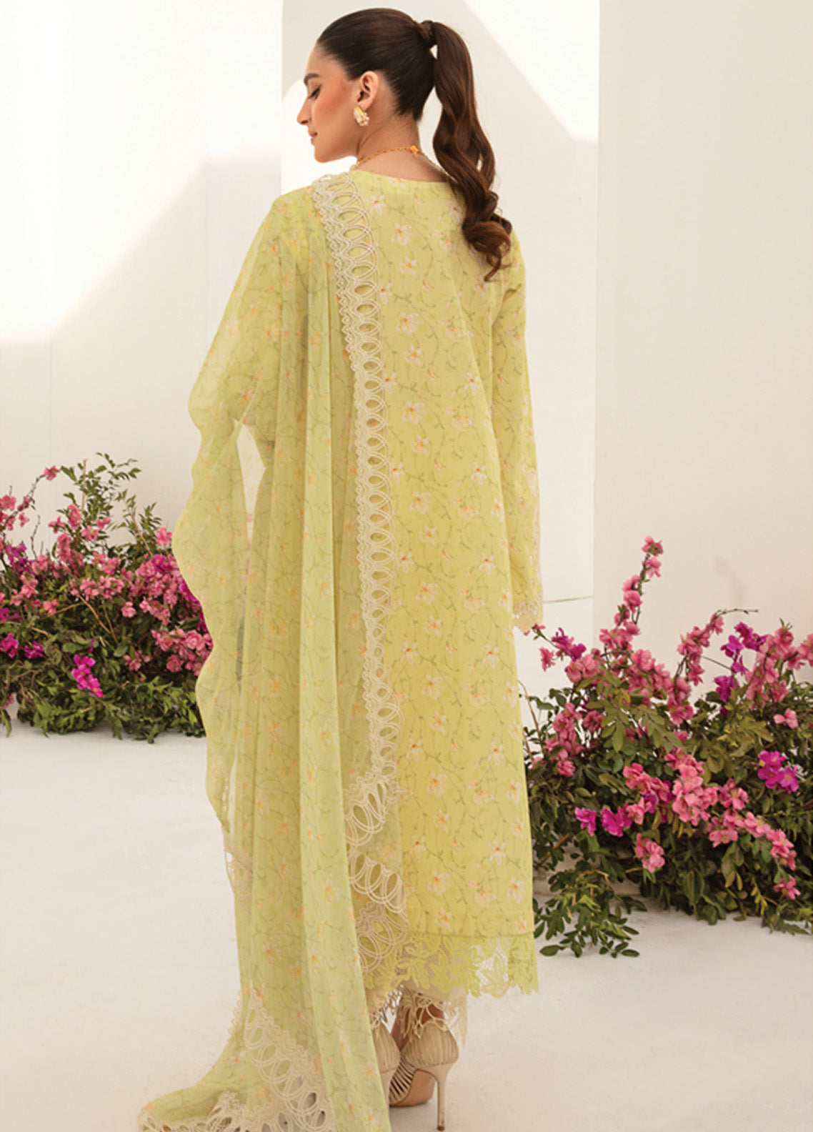 Florance By Rang Rasiya Embroidered Premium Lawn 3 Piece Unstitched Suit RR24FEL D03 OLIVIA Florance By Rang Rasiya Embroidered Premium Lawn 3 Piece Unstitched Suit RR24FEL D03 OLIVIA