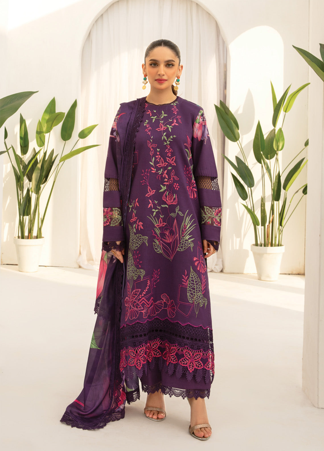 Florance By Rang Rasiya Embroidered Premium Lawn 3 Piece Unstitched Suit RR24FEL D05 CARNATION Florance By Rang Rasiya Embroidered Premium Lawn 3 Piece Unstitched Suit RR24FEL D05 CARNATION