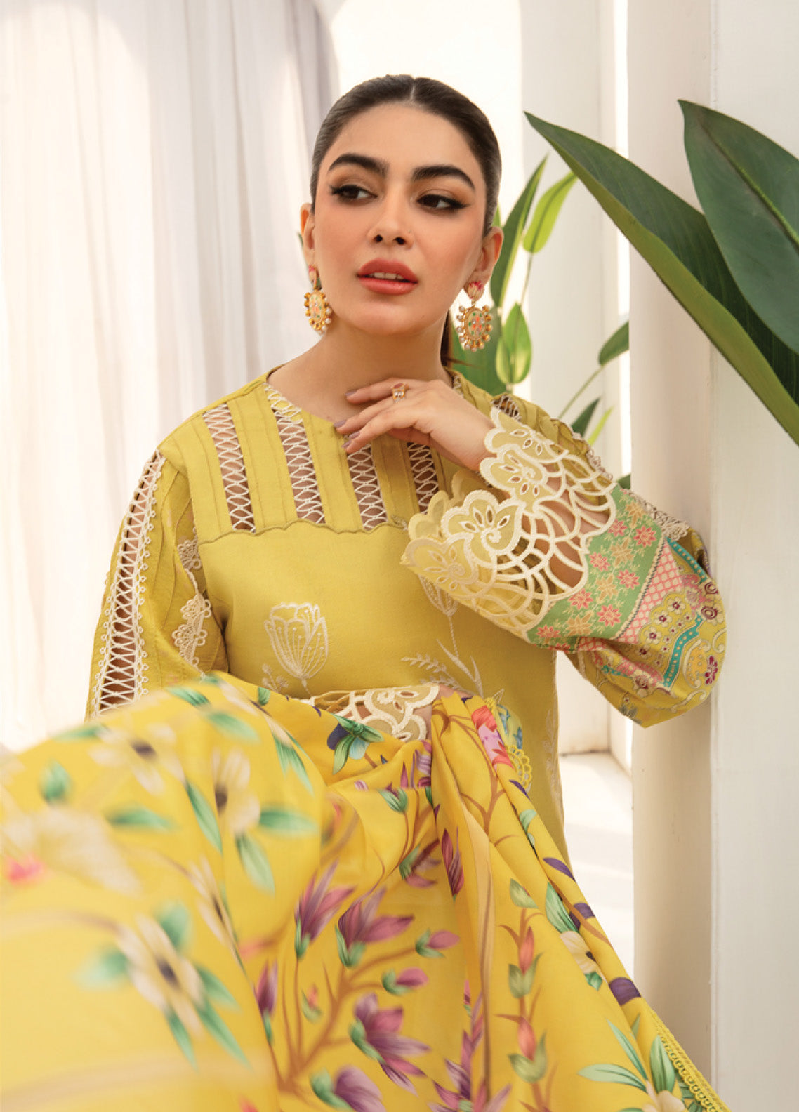 Florance By Rang Rasiya Embroidered Premium Lawn 3 Piece Unstitched Suit RR24FEL D06 SUNSHINE Florance By Rang Rasiya Embroidered Premium Lawn 3 Piece Unstitched Suit RR24FEL D06 SUNSHINE