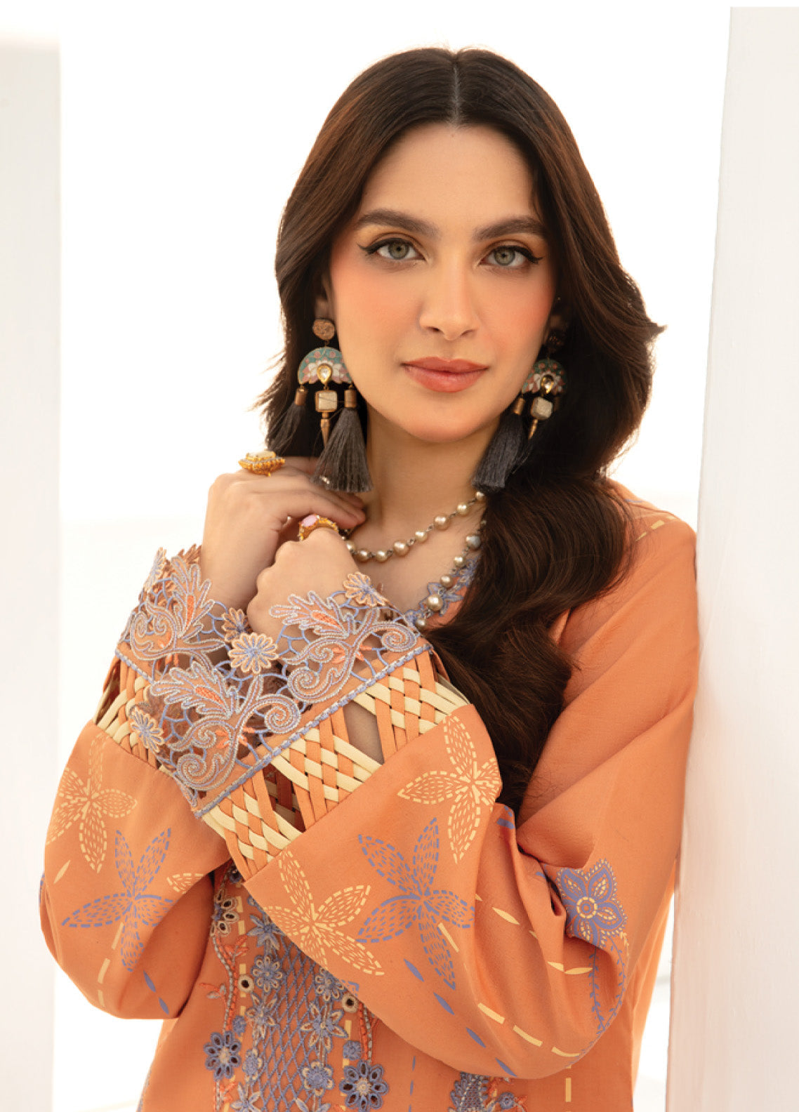 Florance By Rang Rasiya Embroidered Premium Lawn 3 Piece Unstitched Suit RR24FEL D10 CINNAMON Florance By Rang Rasiya Embroidered Premium Lawn 3 Piece Unstitched Suit RR24FEL D10 CINNAMON