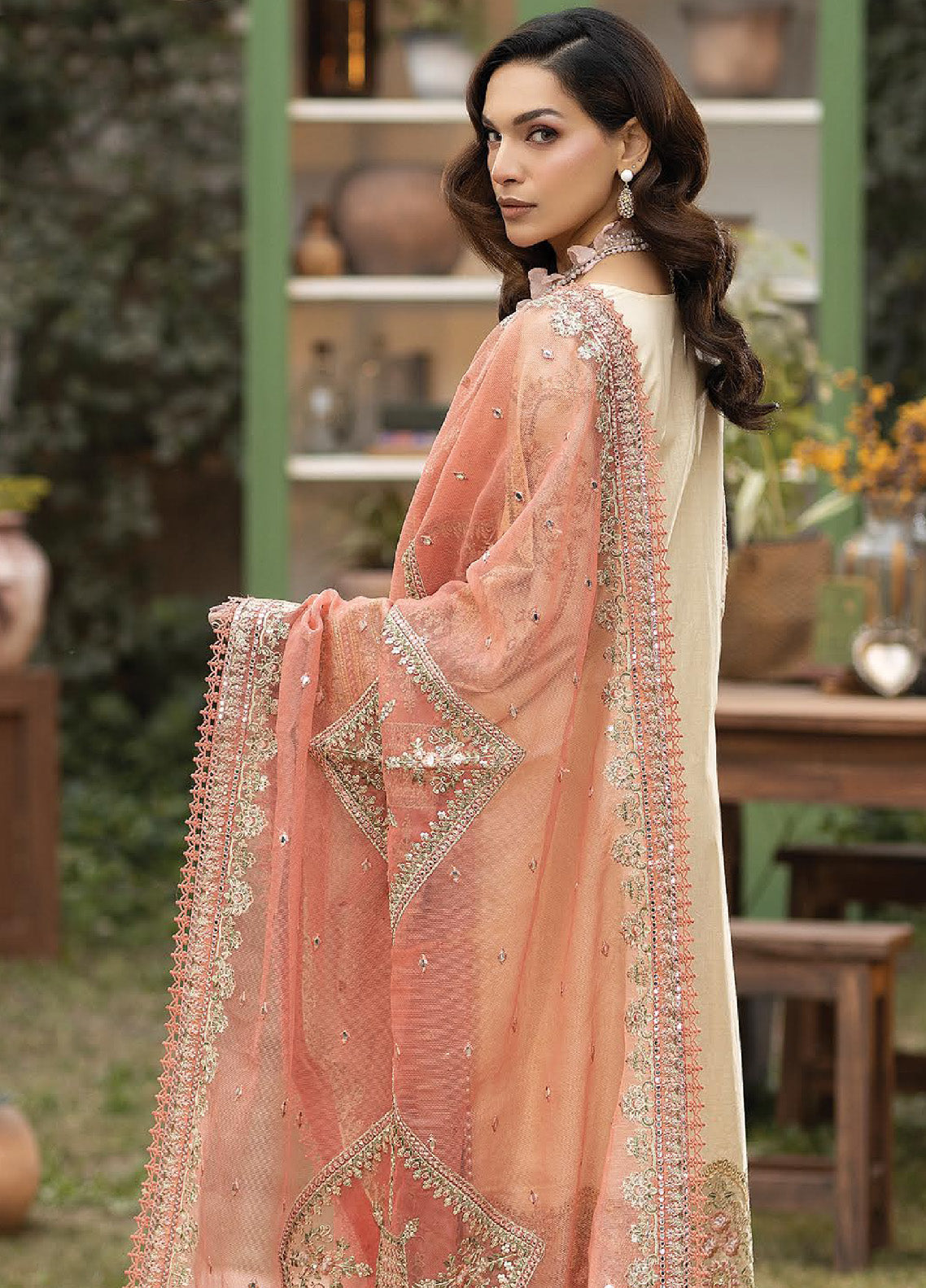 Gulposh By Serene Luxury Embroidered Lawn 3 Piece Unstitched Suit S24GLL-41-LAYLA Gulposh By Serene Luxury Embroidered Lawn 3 Piece Unstitched Suit S24GLL-41-LAYLA