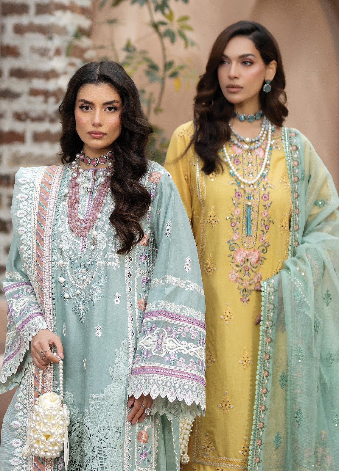 Gulposh By Serene Luxury Embroidered Lawn 3 Piece Unstitched Suit S24GLL-49-MIRHA Gulposh By Serene Luxury Embroidered Lawn 3 Piece Unstitched Suit S24GLL-49-MIRHA