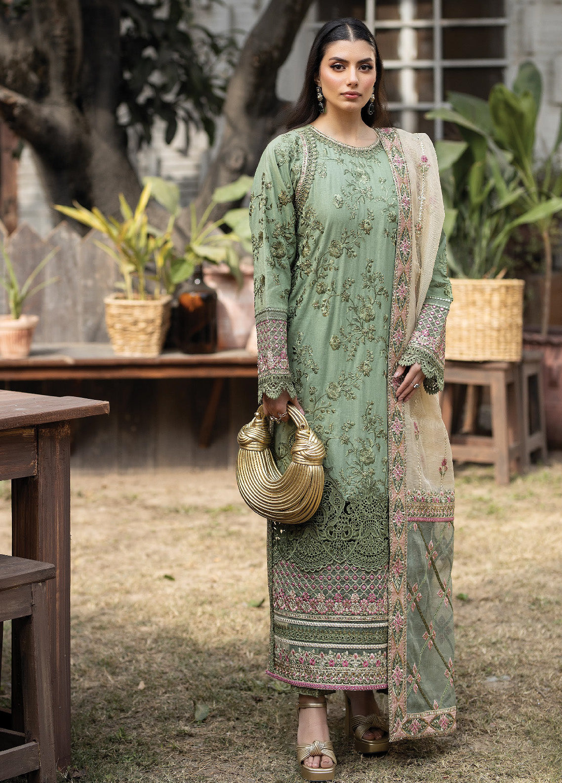 Gulposh By Serene Luxury Embroidered Lawn 3 Piece Unstitched Suit S24GLL-51-AMAANI Gulposh By Serene Luxury Embroidered Lawn 3 Piece Unstitched Suit S24GLL-51-AMAANI