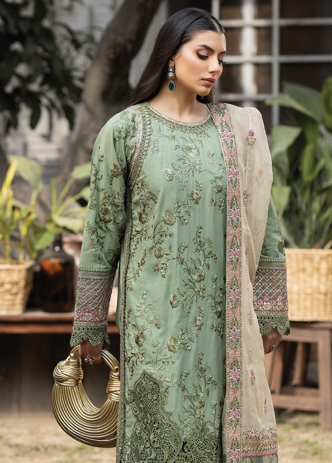 Gulposh By Serene Luxury Embroidered Lawn 3 Piece Unstitched Suit S24GLL-51-AMAANI Gulposh By Serene Luxury Embroidered Lawn 3 Piece Unstitched Suit S24GLL-51-AMAANI