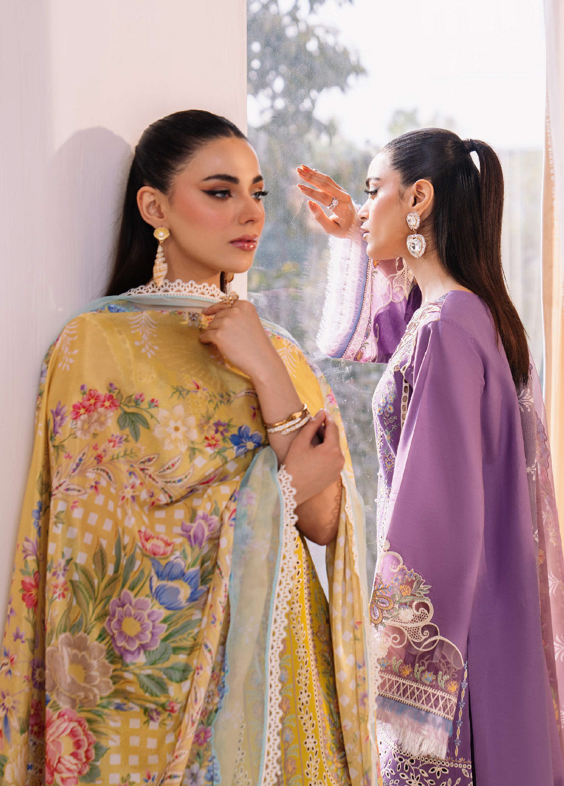 La'Hira By Bin Ilyas Embroidered Spring Lawn 3 Piece Unstitched Suit BI24LHSL-201-A La'Hira By Bin Ilyas Embroidered Spring Lawn 3 Piece Unstitched Suit BI24LHSL-201-A