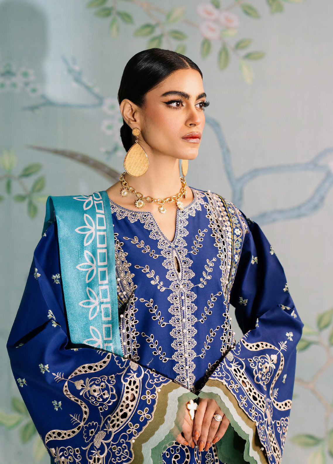 La'Hira By Bin Ilyas Embroidered Spring Lawn 3 Piece Unstitched Suit BI24LHSL-202-A La'Hira By Bin Ilyas Embroidered Spring Lawn 3 Piece Unstitched Suit BI24LHSL-202-A