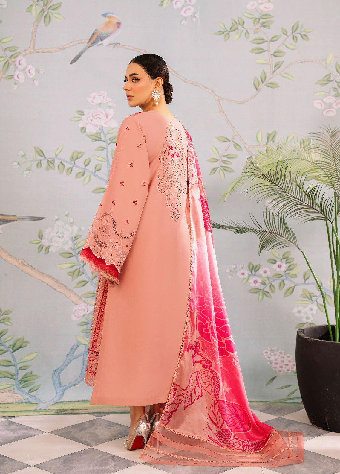 La'Hira By Bin Ilyas Embroidered Spring Lawn 3 Piece Unstitched Suit BI24LHSL-202-B La'Hira By Bin Ilyas Embroidered Spring Lawn 3 Piece Unstitched Suit BI24LHSL-202-B