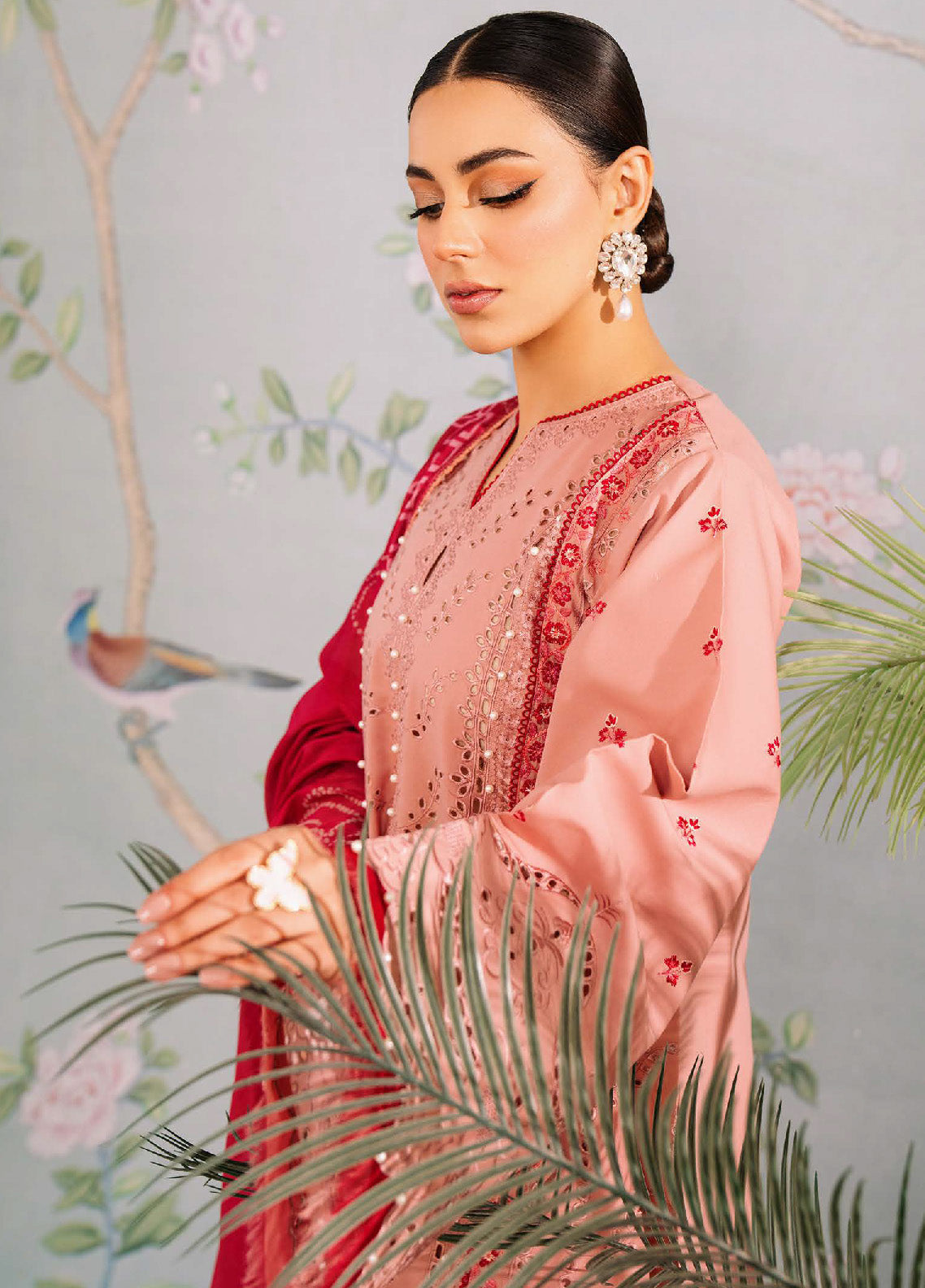 La'Hira By Bin Ilyas Embroidered Spring Lawn 3 Piece Unstitched Suit BI24LHSL-202-B La'Hira By Bin Ilyas Embroidered Spring Lawn 3 Piece Unstitched Suit BI24LHSL-202-B