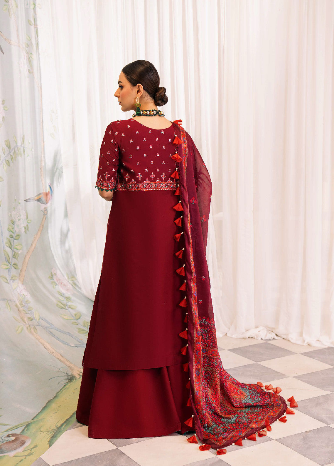 La'Hira By Bin Ilyas Embroidered Spring Lawn 3 Piece Unstitched Suit BI24LHSL-204-A La'Hira By Bin Ilyas Embroidered Spring Lawn 3 Piece Unstitched Suit BI24LHSL-204-A